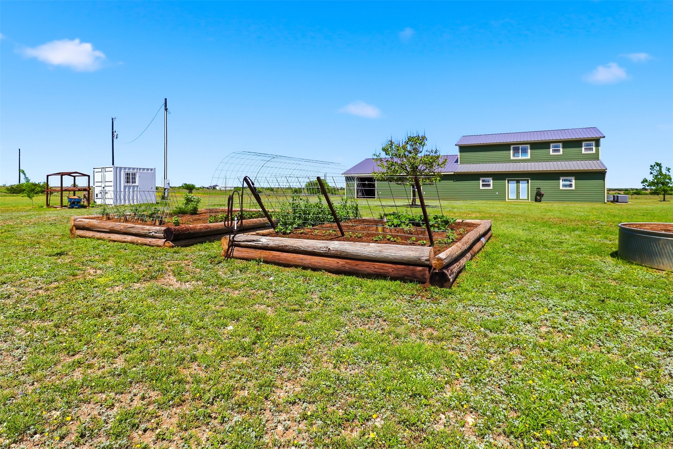 main property photo 35