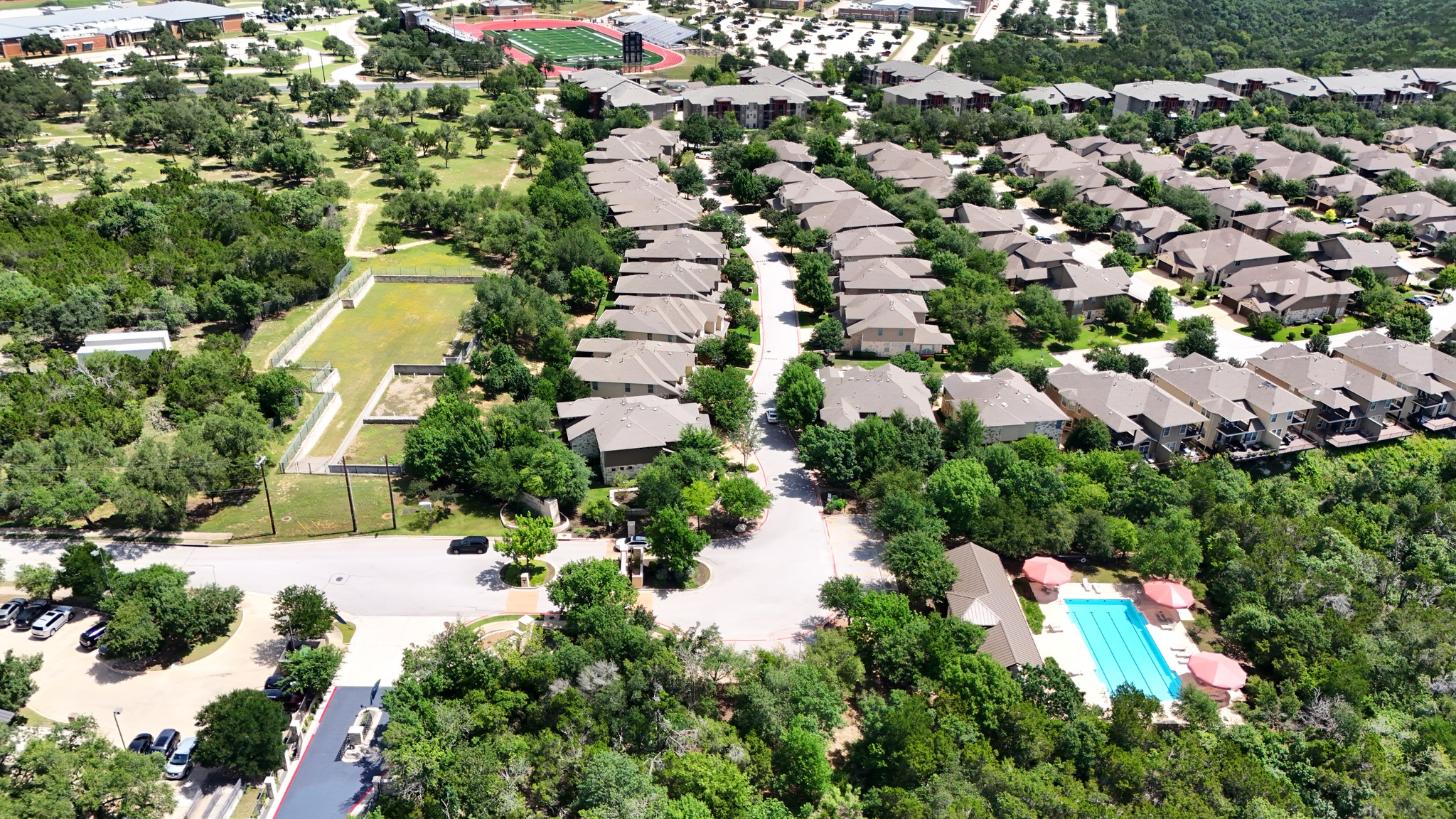 main property photo 31
