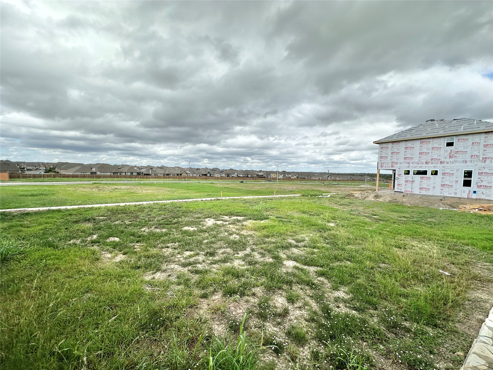 main property photo 18