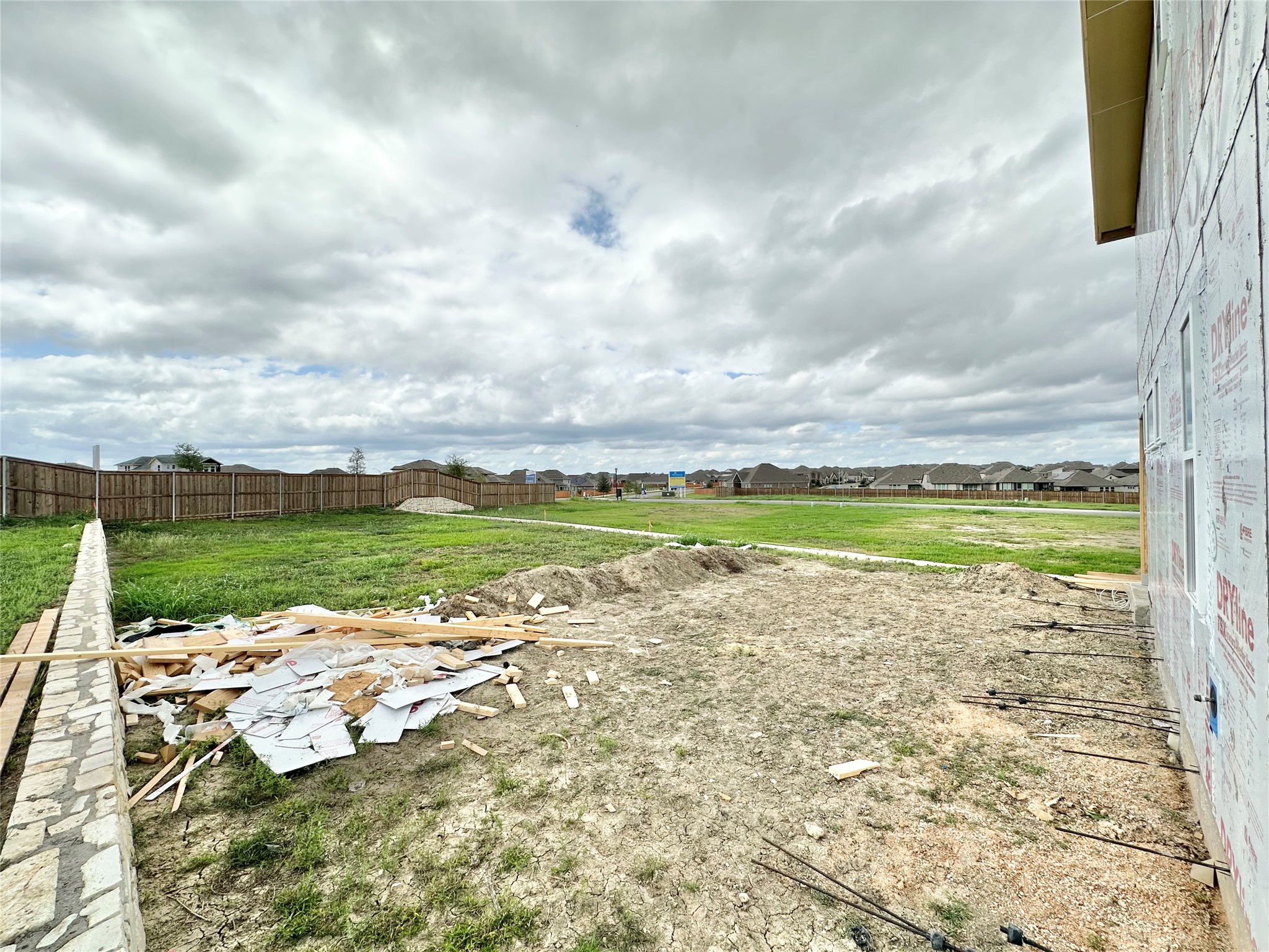 main property photo 19