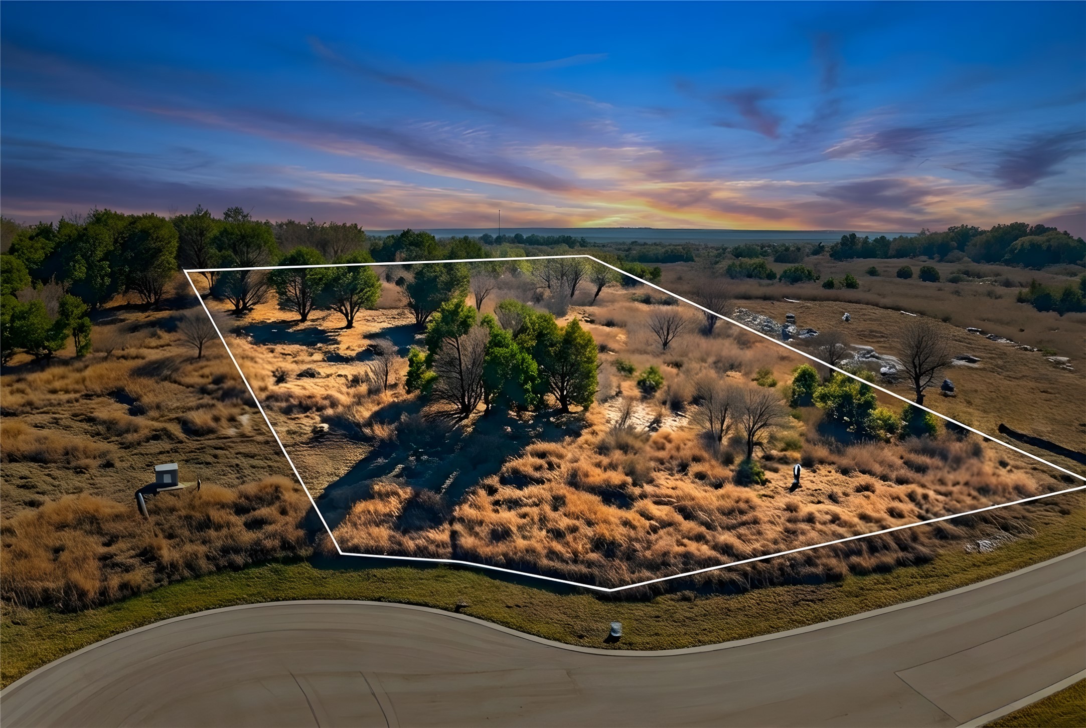 main property photo 10