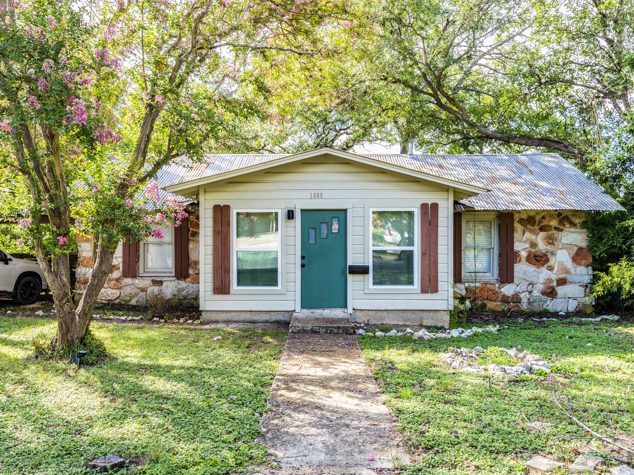 main property photo 22