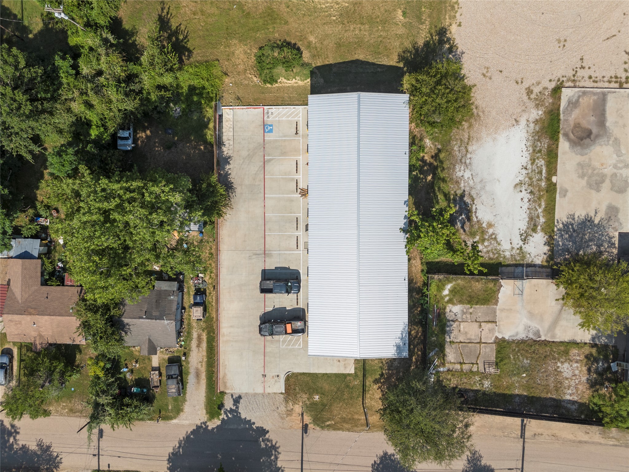 main property photo 8