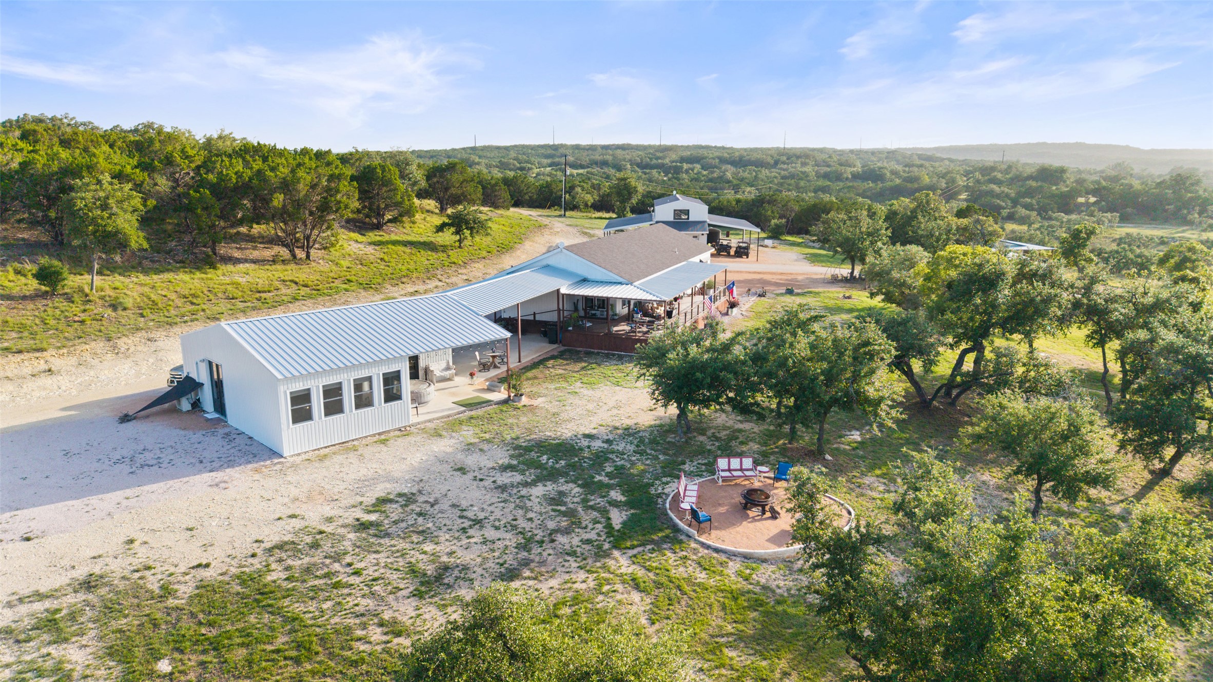 main property photo 33
