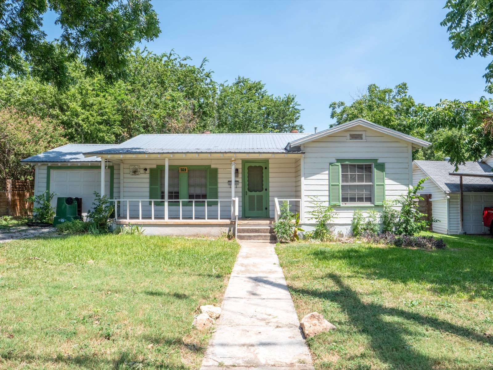 main property photo 16