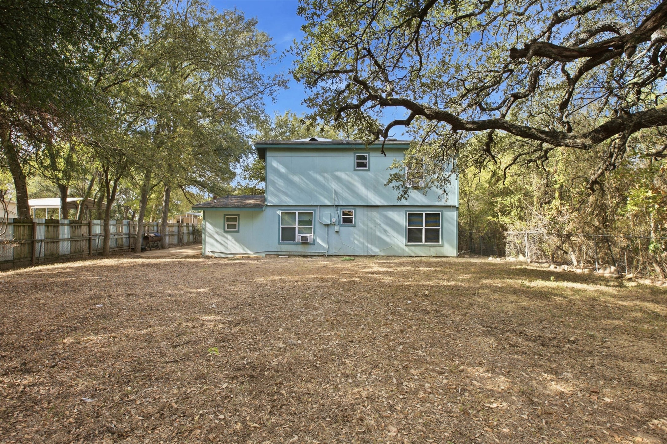 main property photo 20