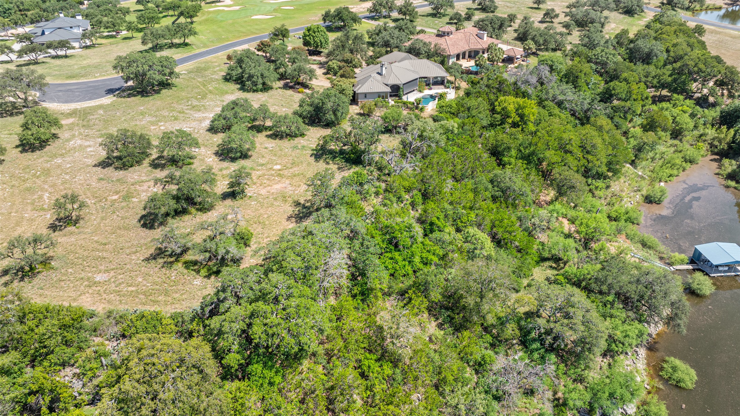 main property photo 12