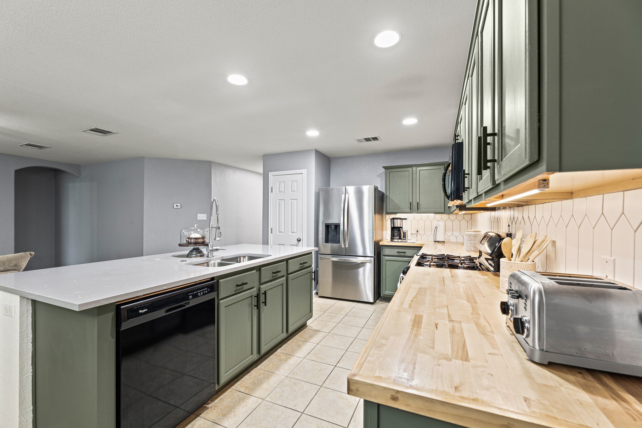 main property photo 6