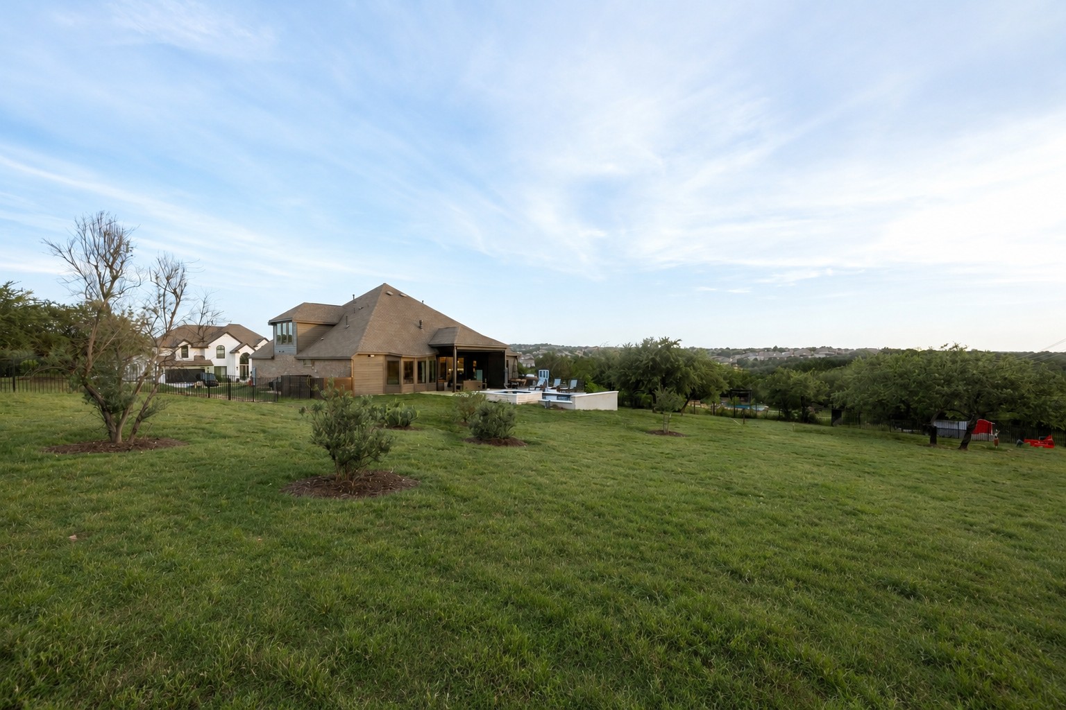 main property photo 36