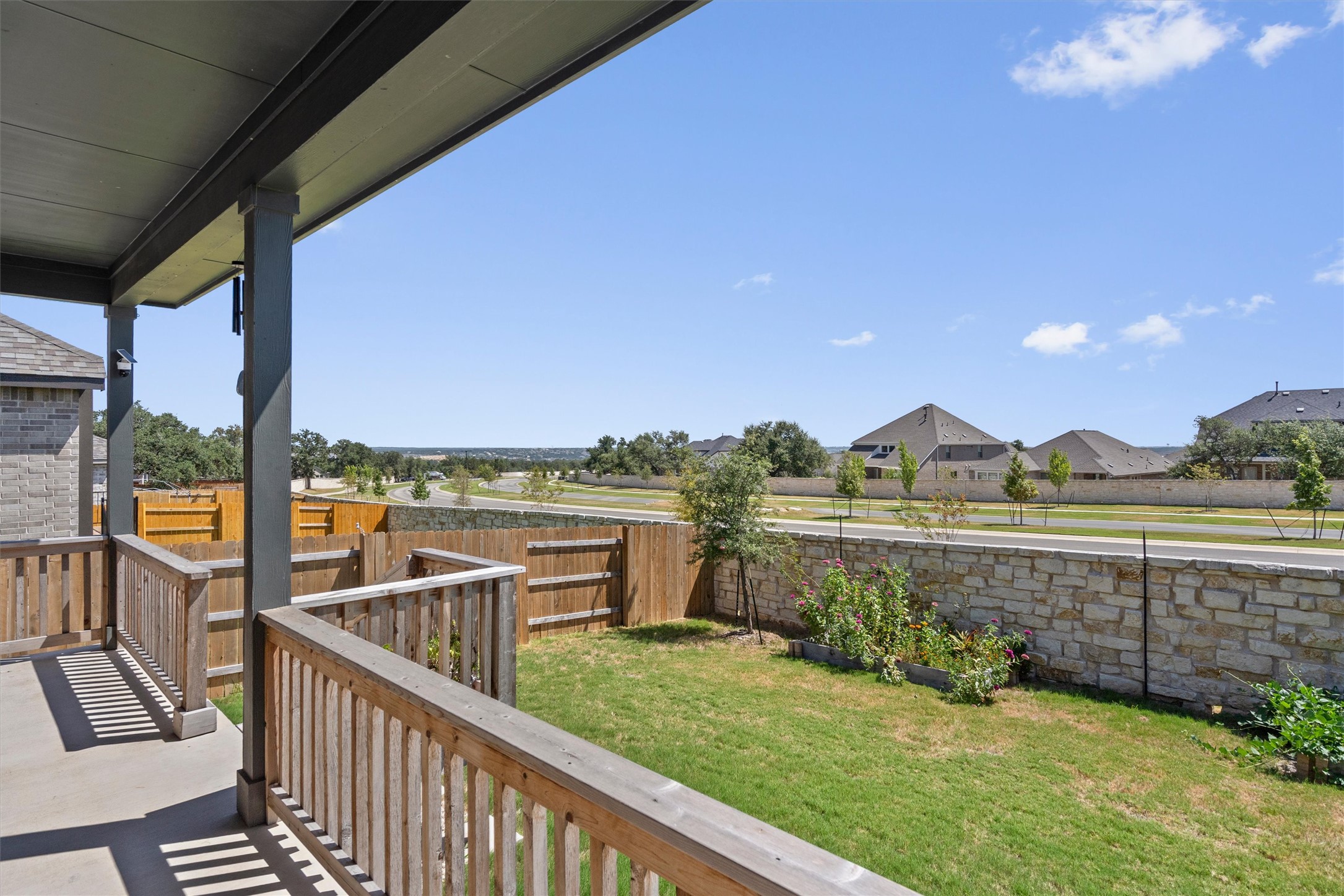 main property photo 36