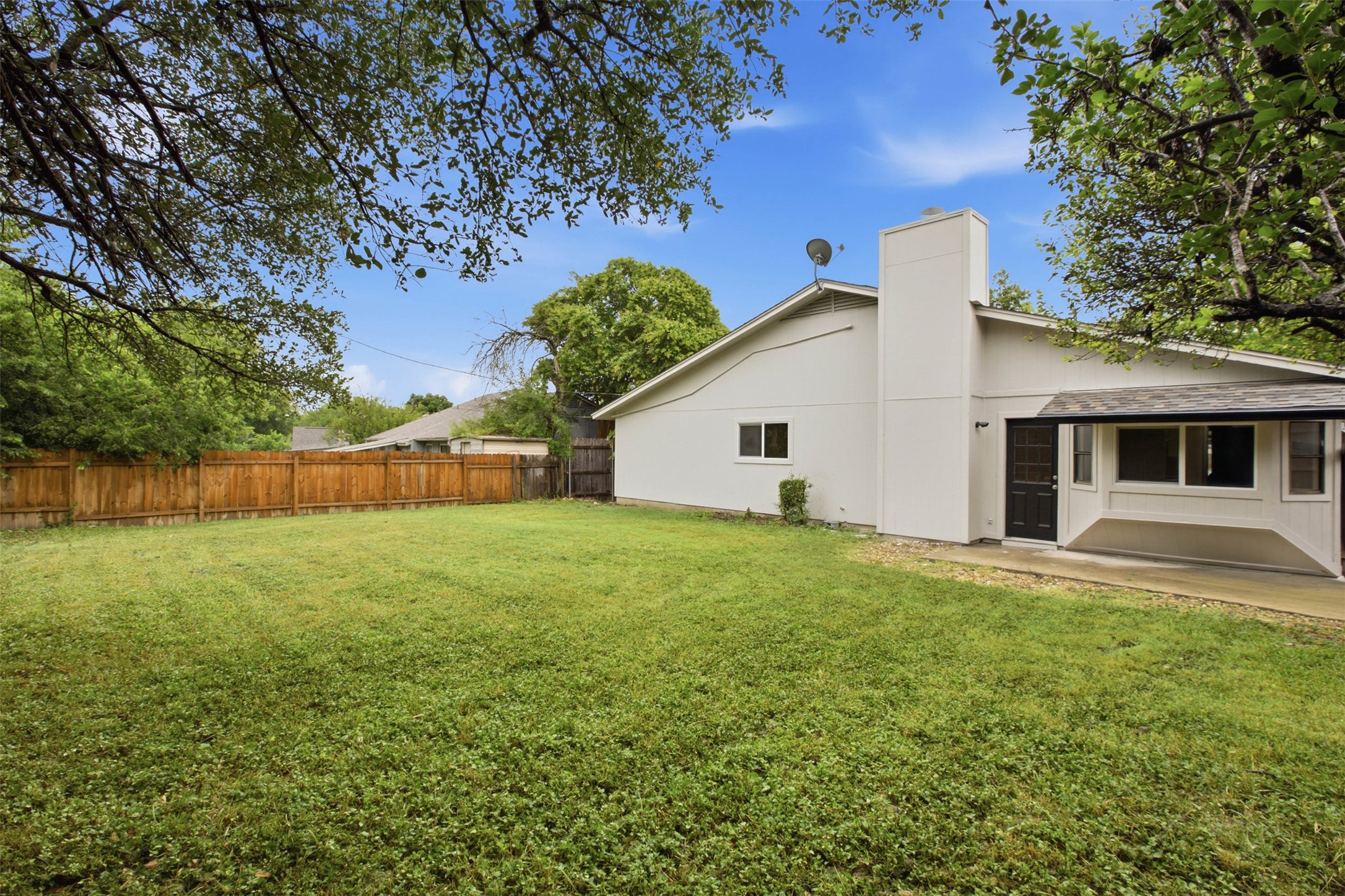 main property photo 21