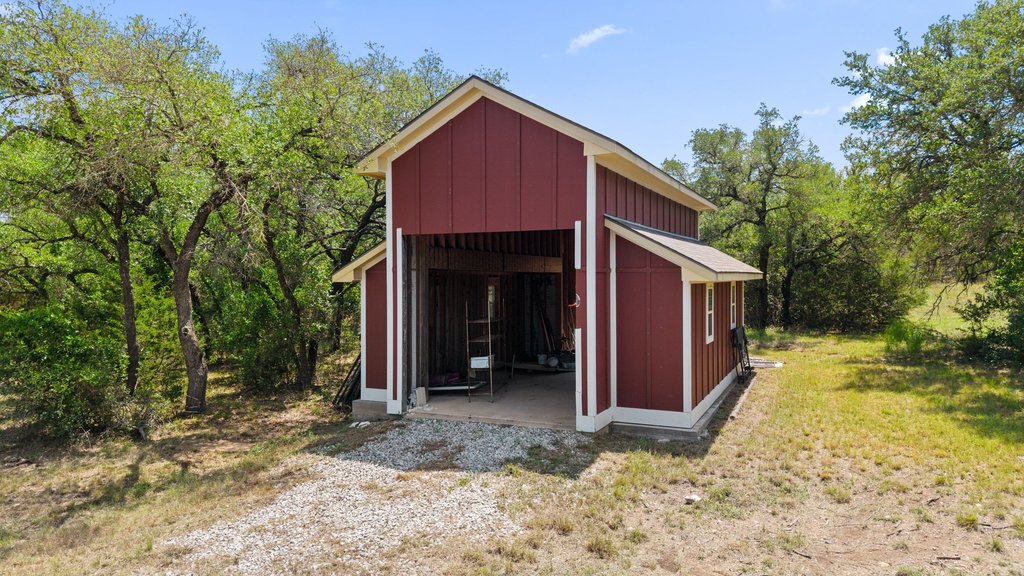 main property photo 27