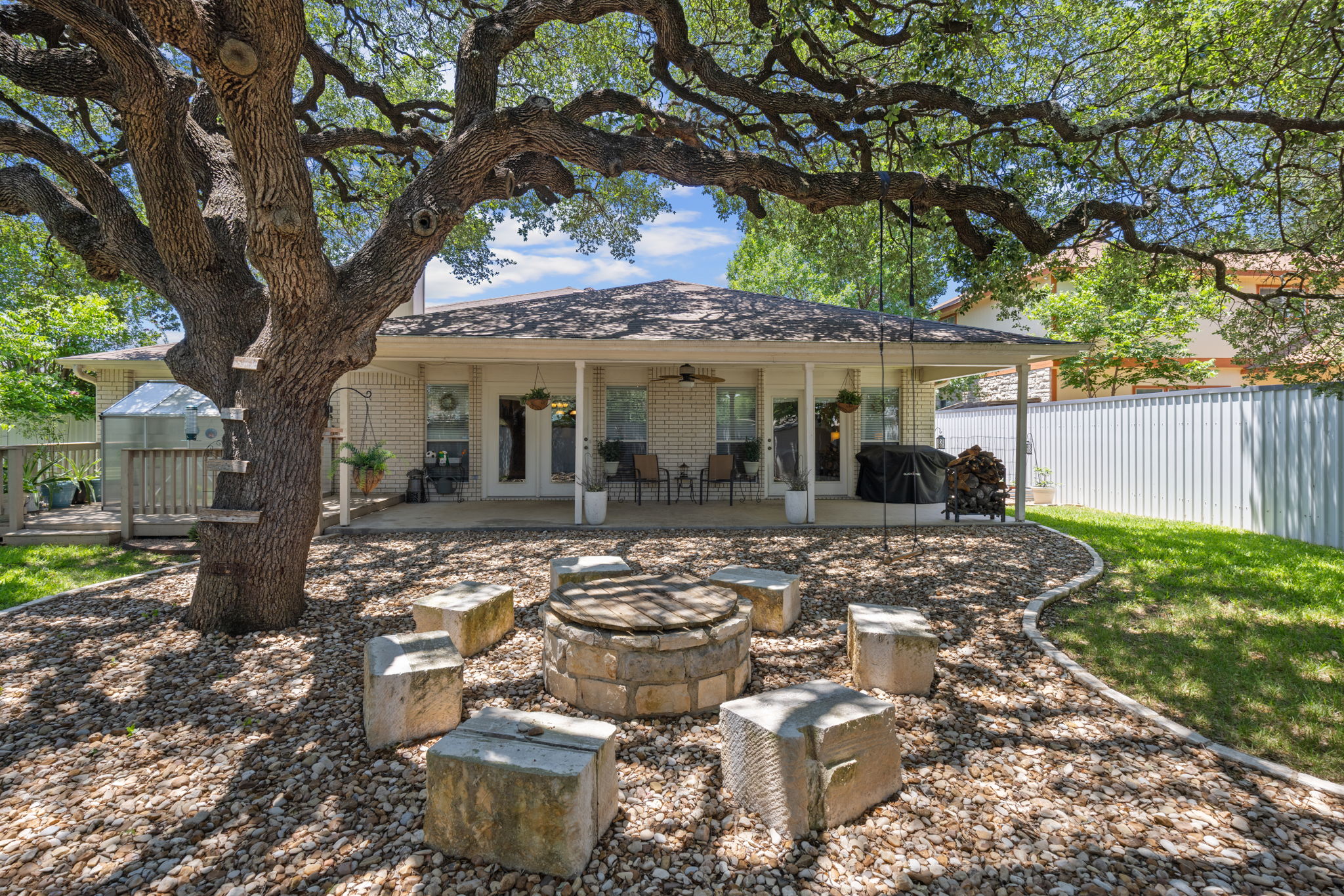main property photo 31
