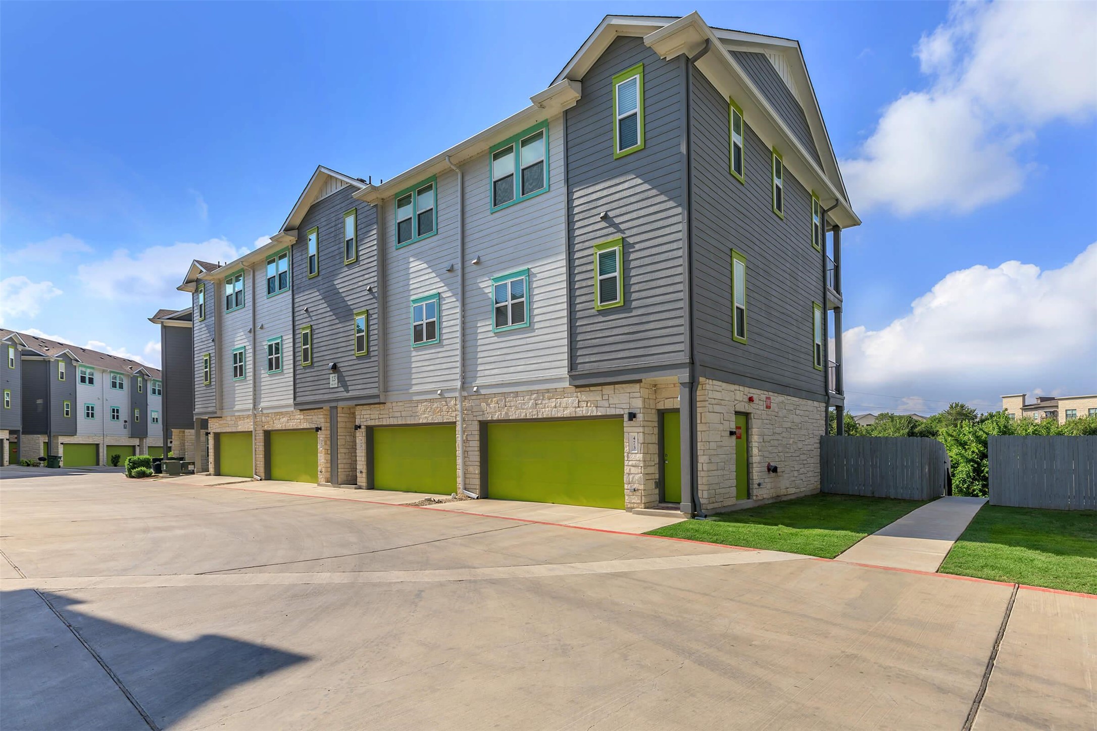 main property photo 13