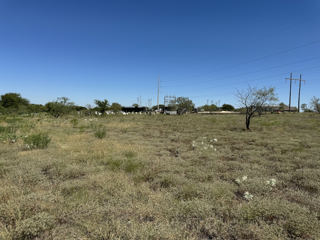 main property photo 11