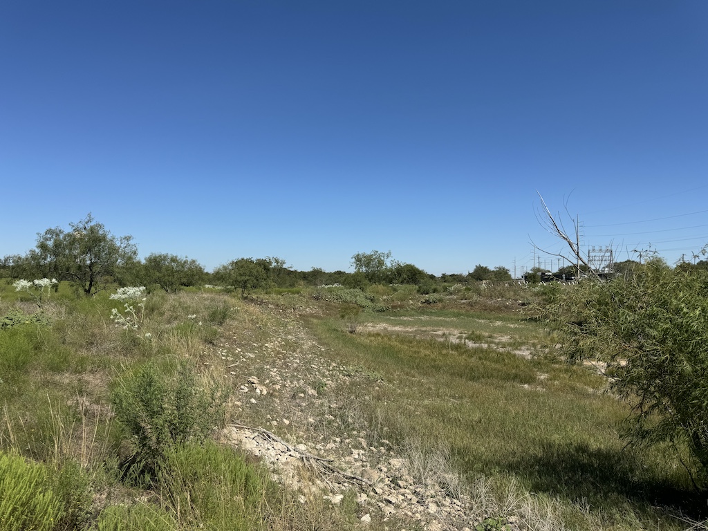 main property photo 16