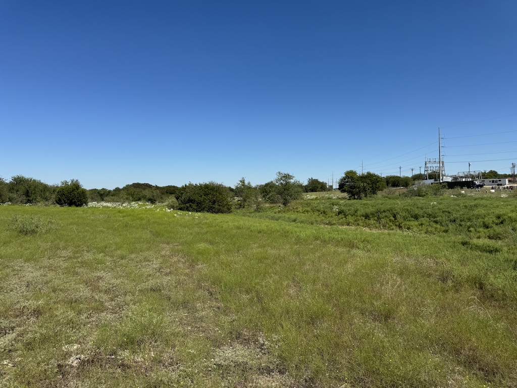 main property photo 6