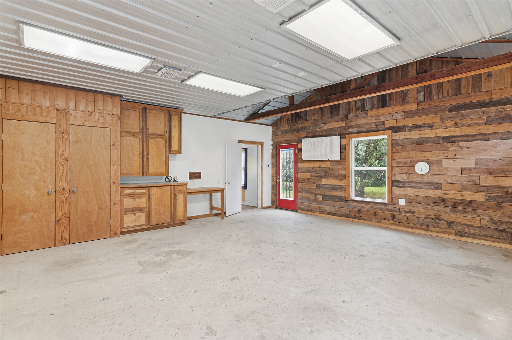 main property photo 36