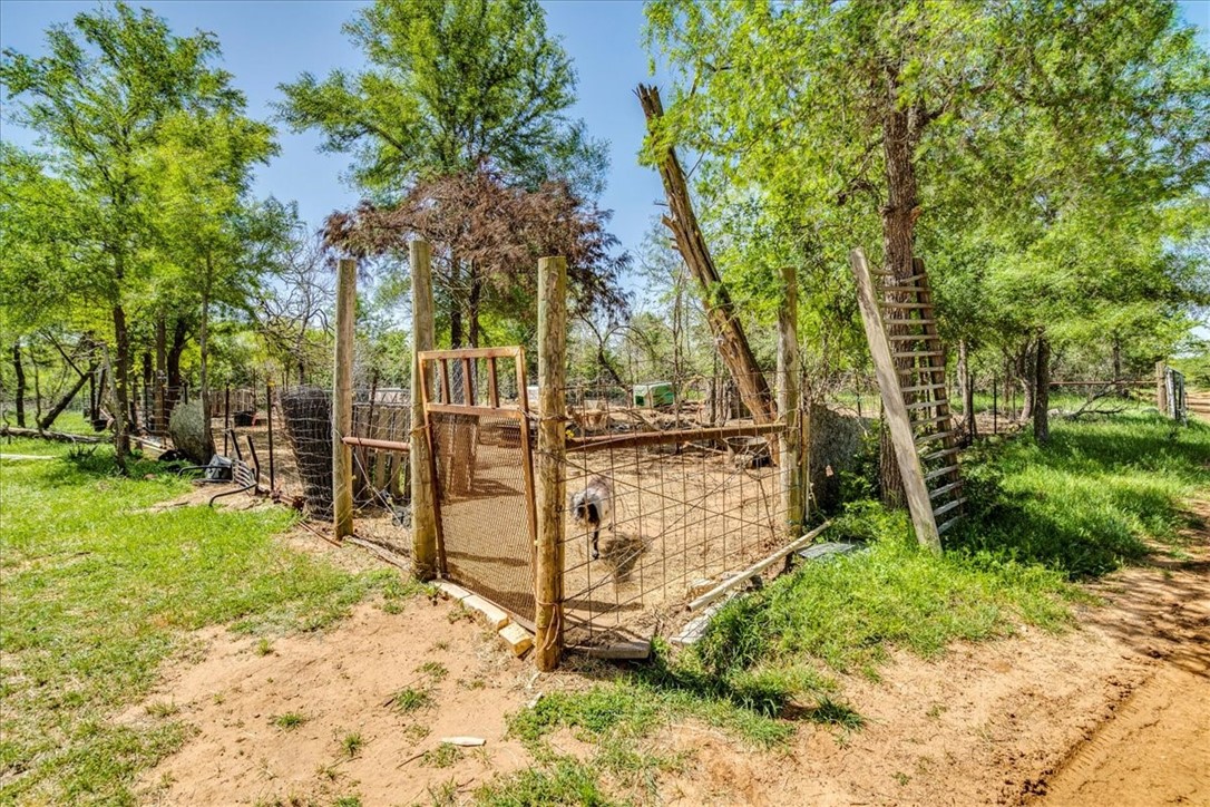 main property photo 14
