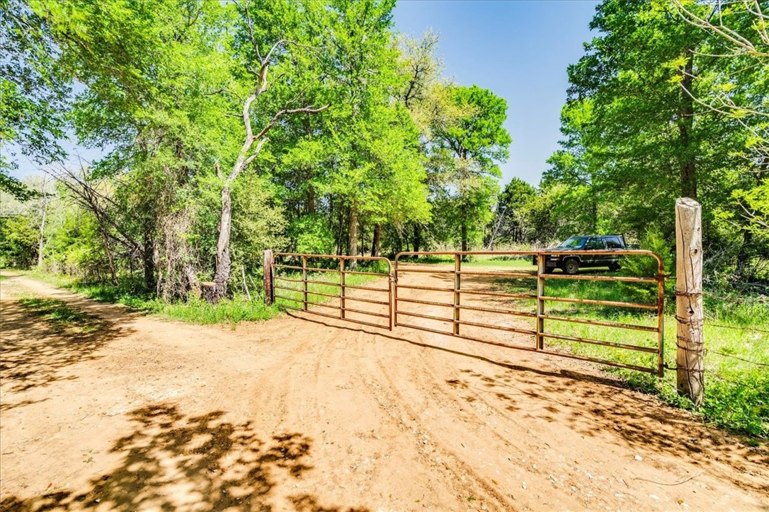 main property photo 9