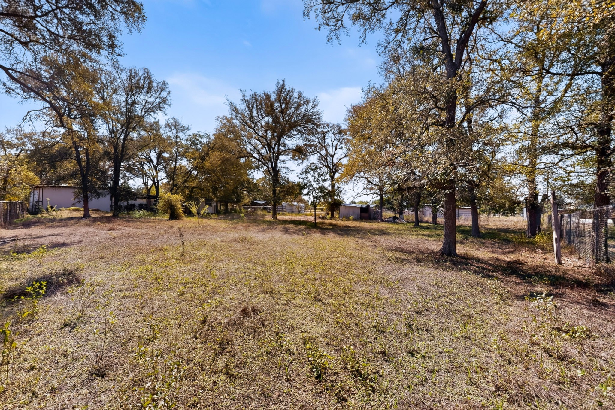 main property photo 11