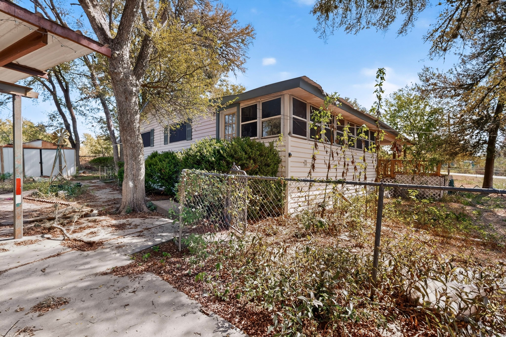 main property photo 16