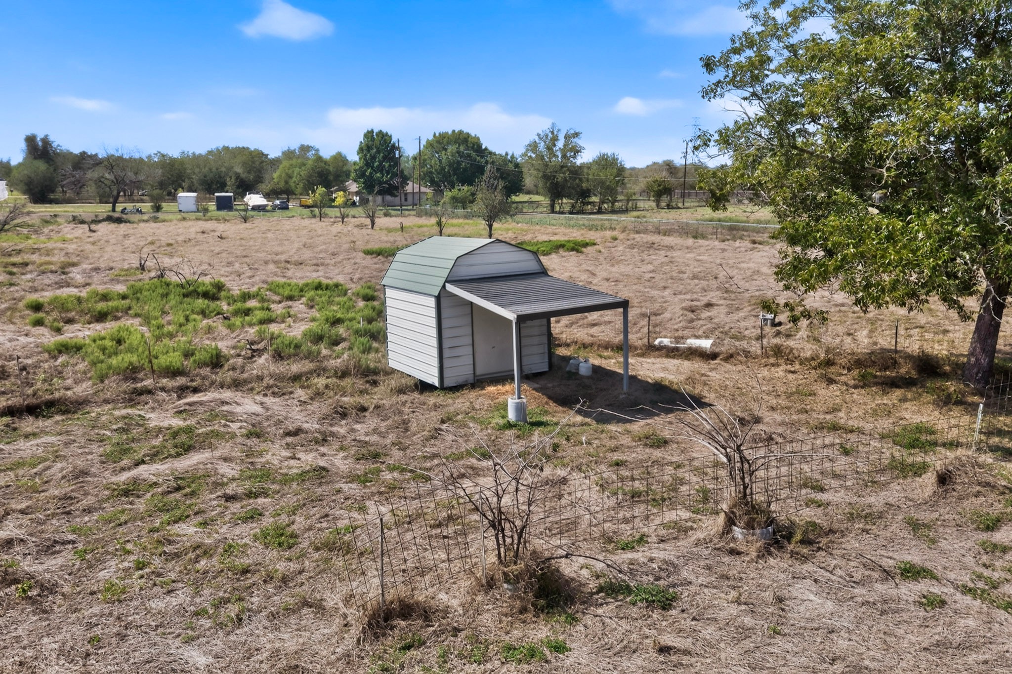 main property photo 23