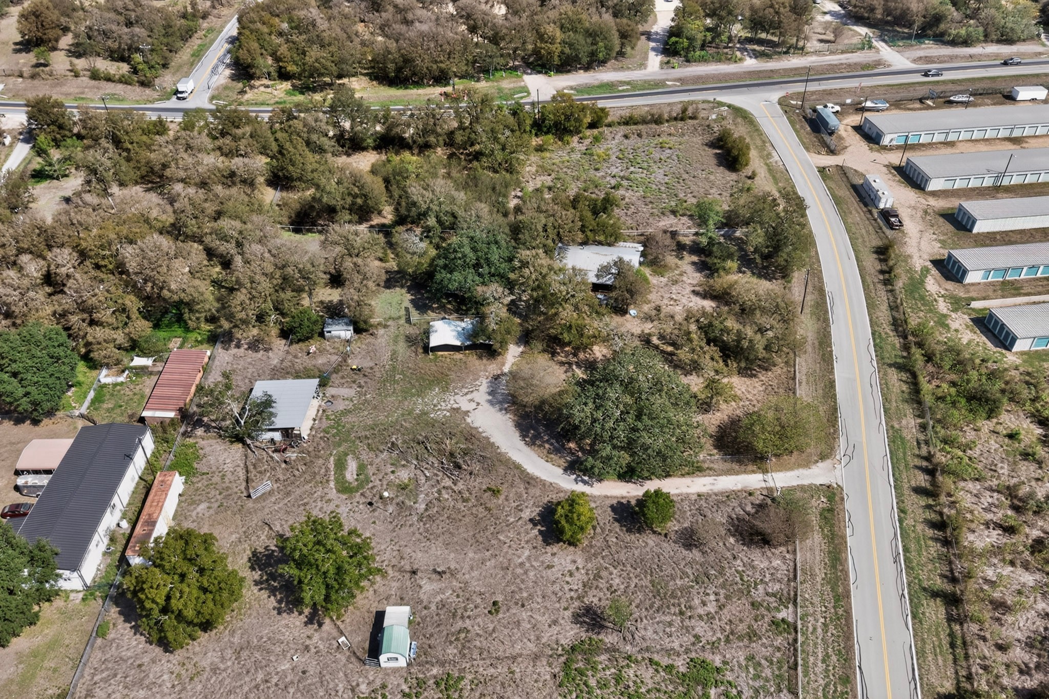 main property photo 28