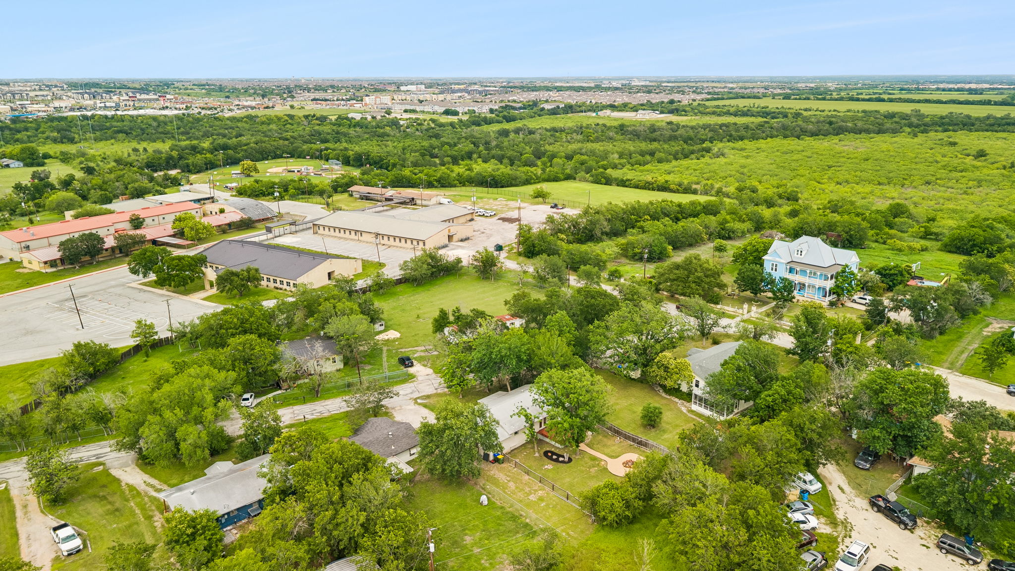 main property photo 37