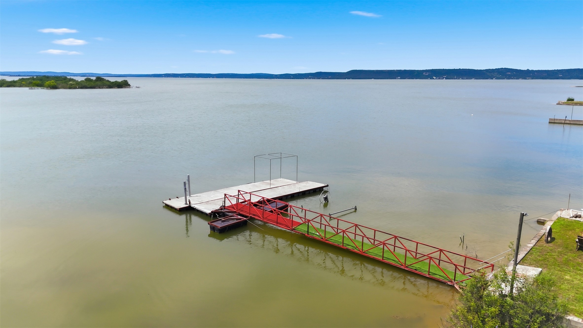 main property photo 27