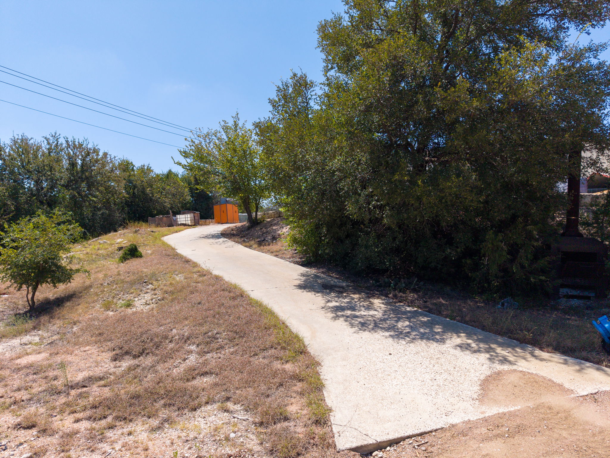 main property photo 9