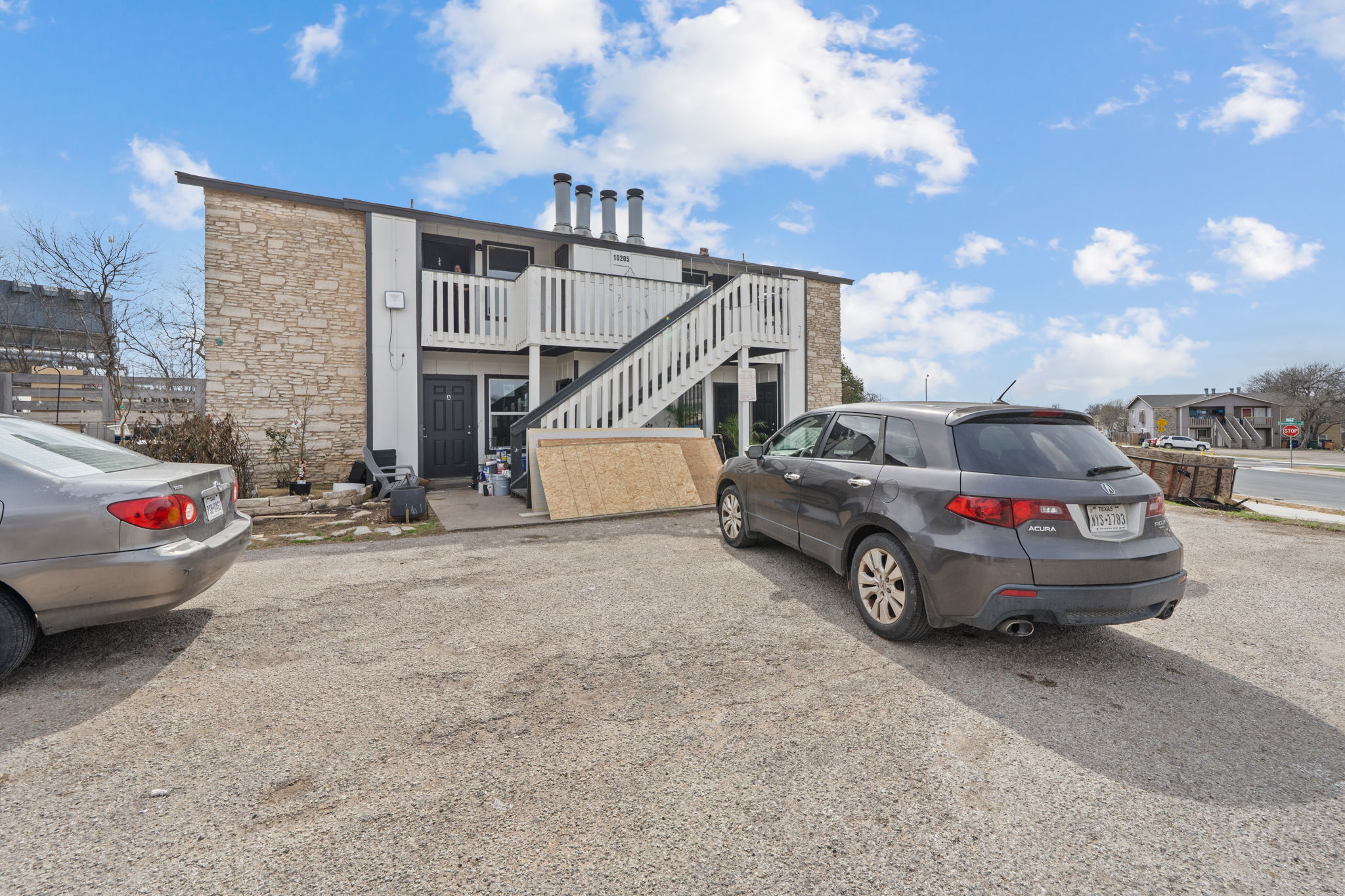 main property photo 2
