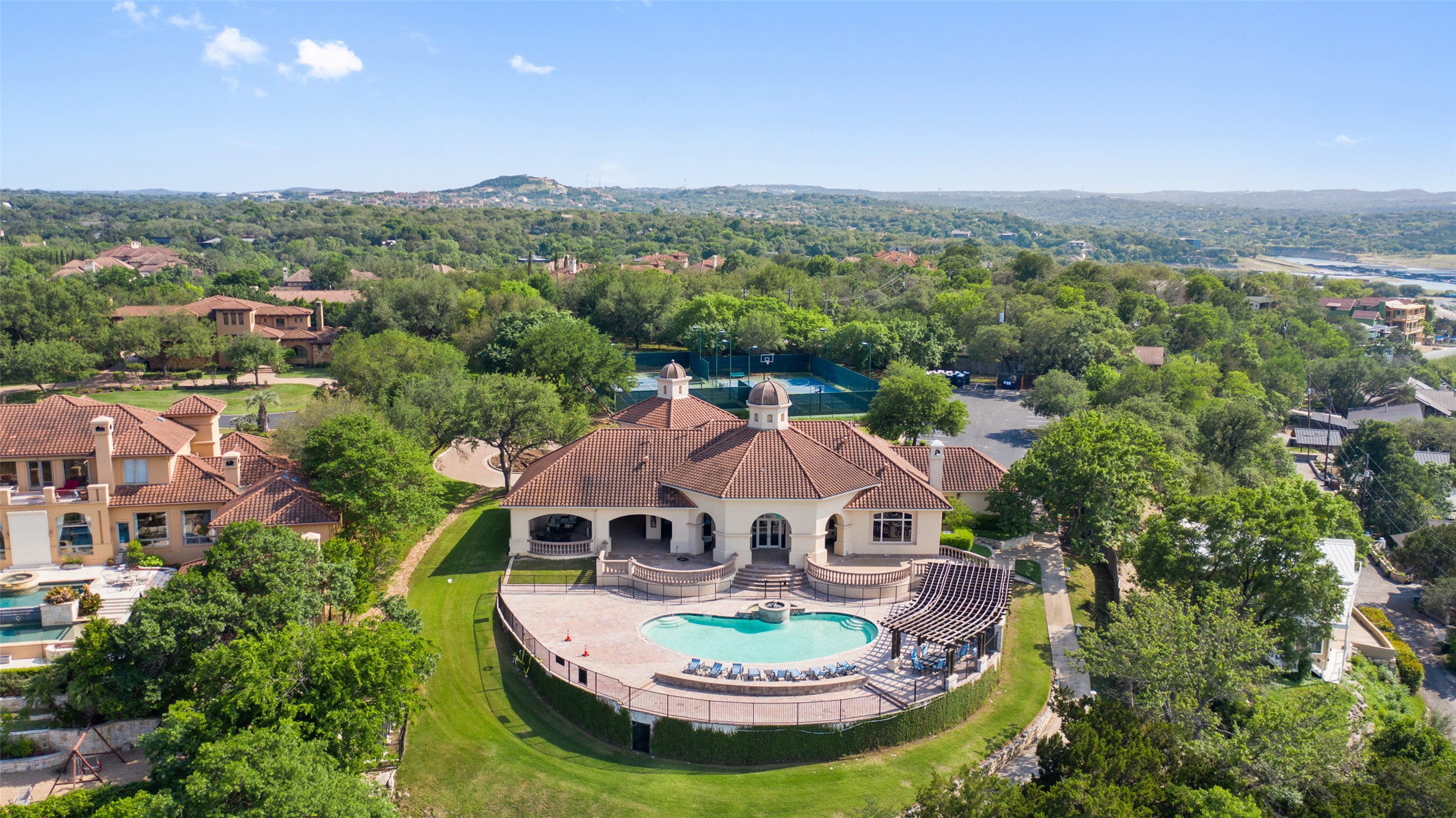 main property photo 39