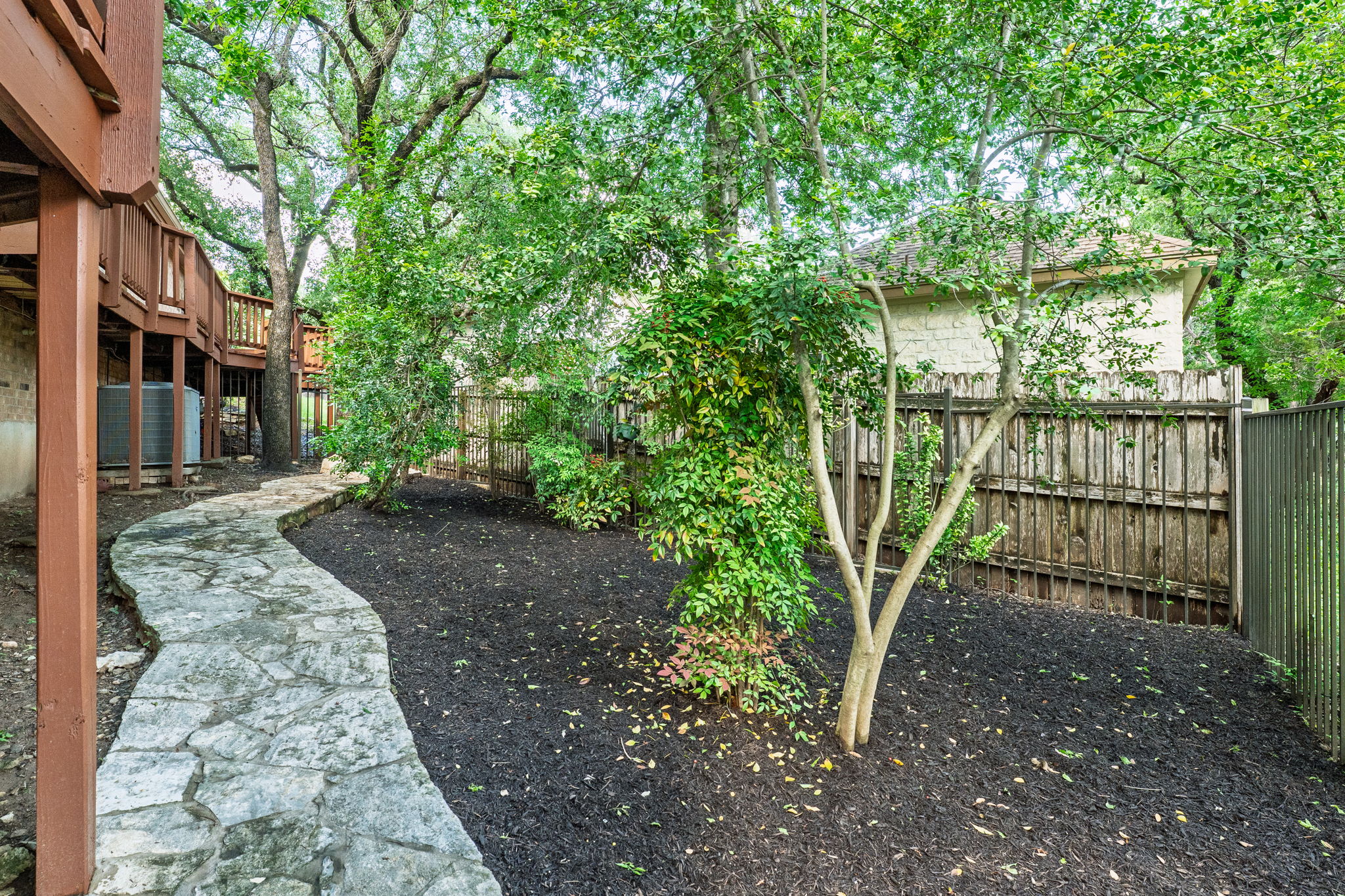 main property photo 37