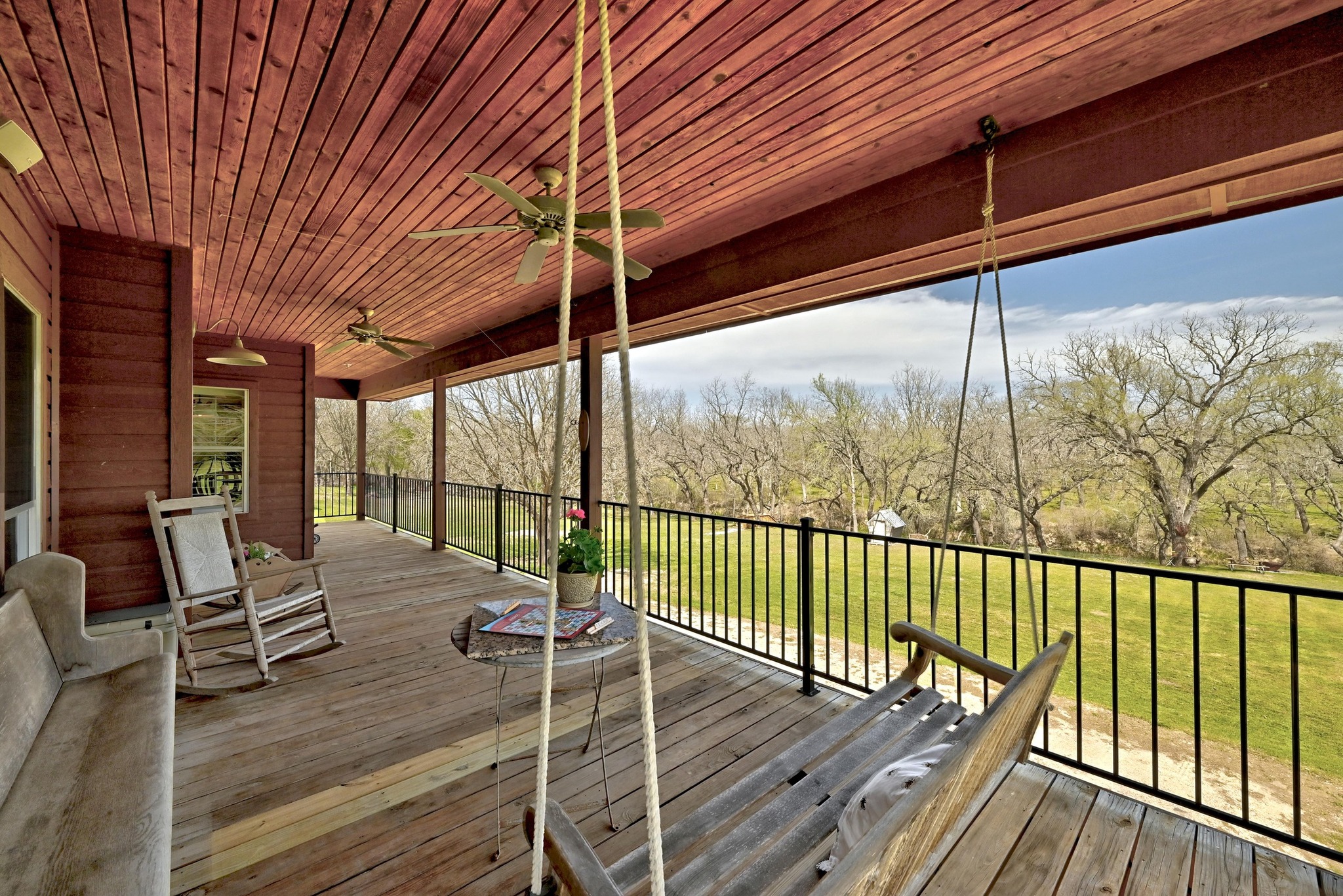 main property photo 28