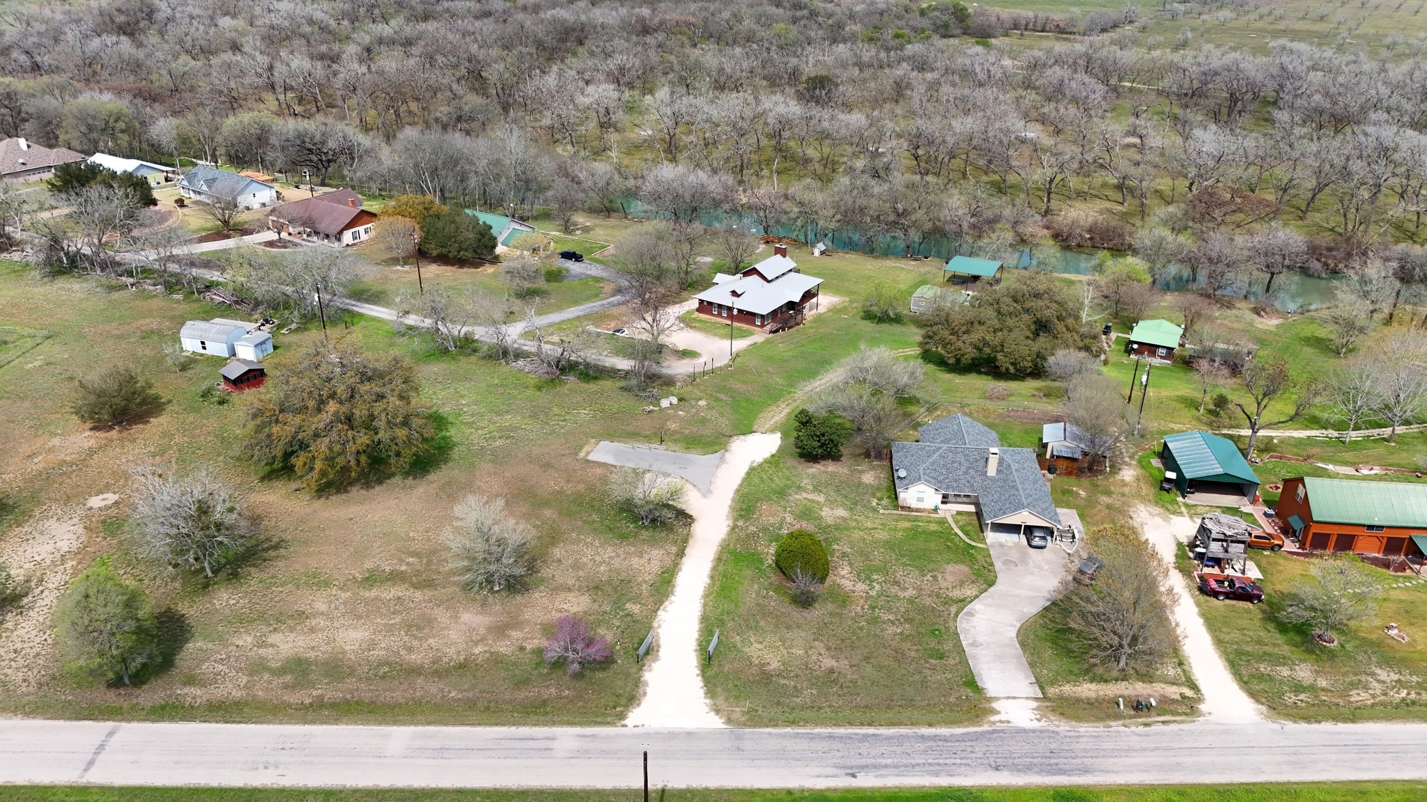 main property photo 36