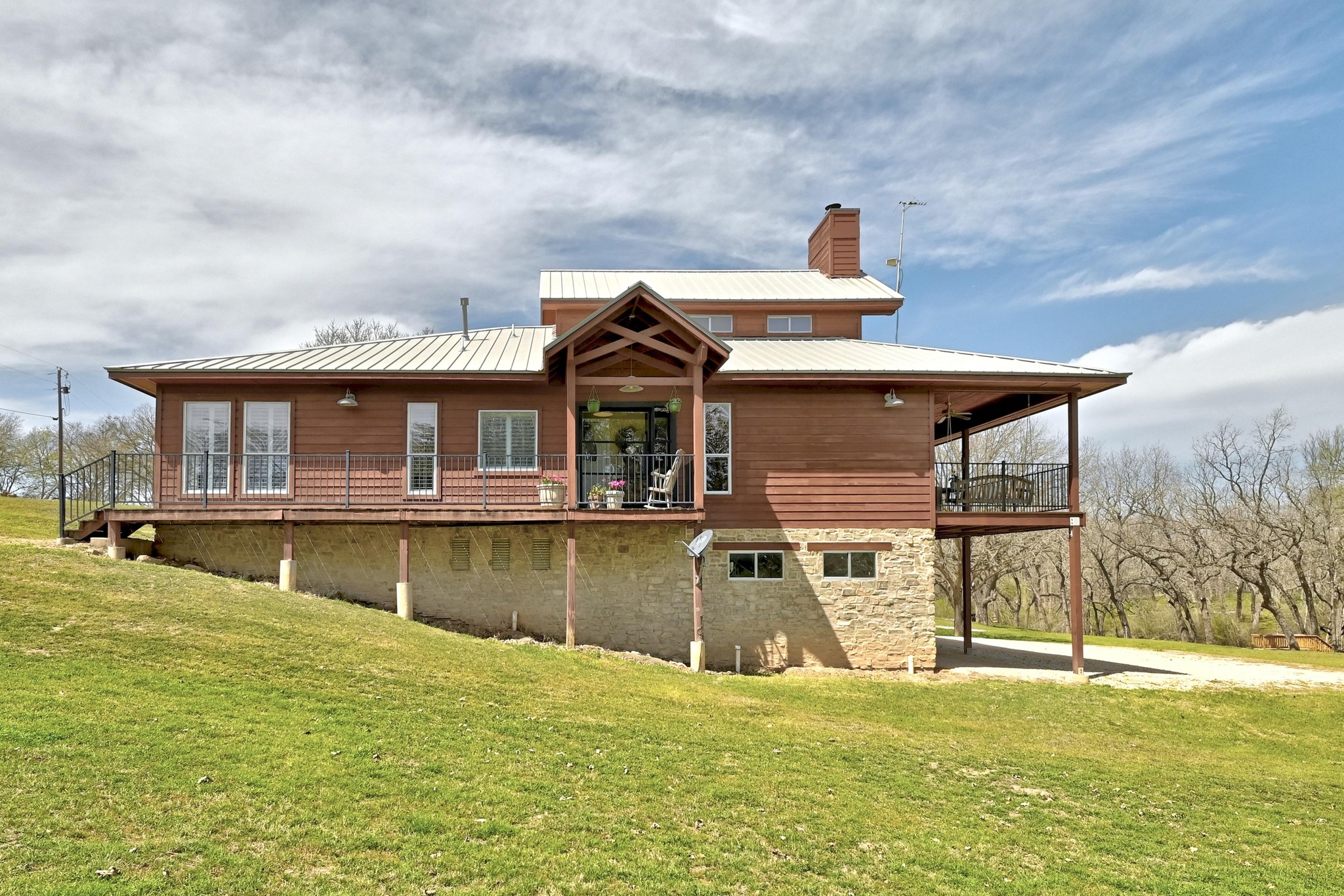 main property photo 4