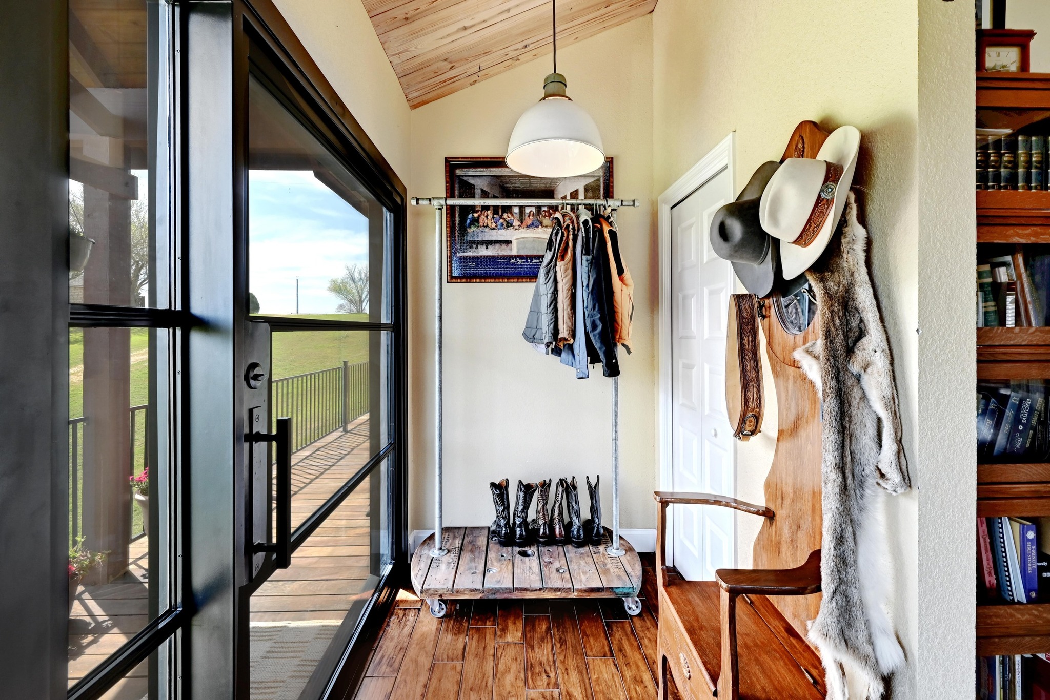 main property photo 6