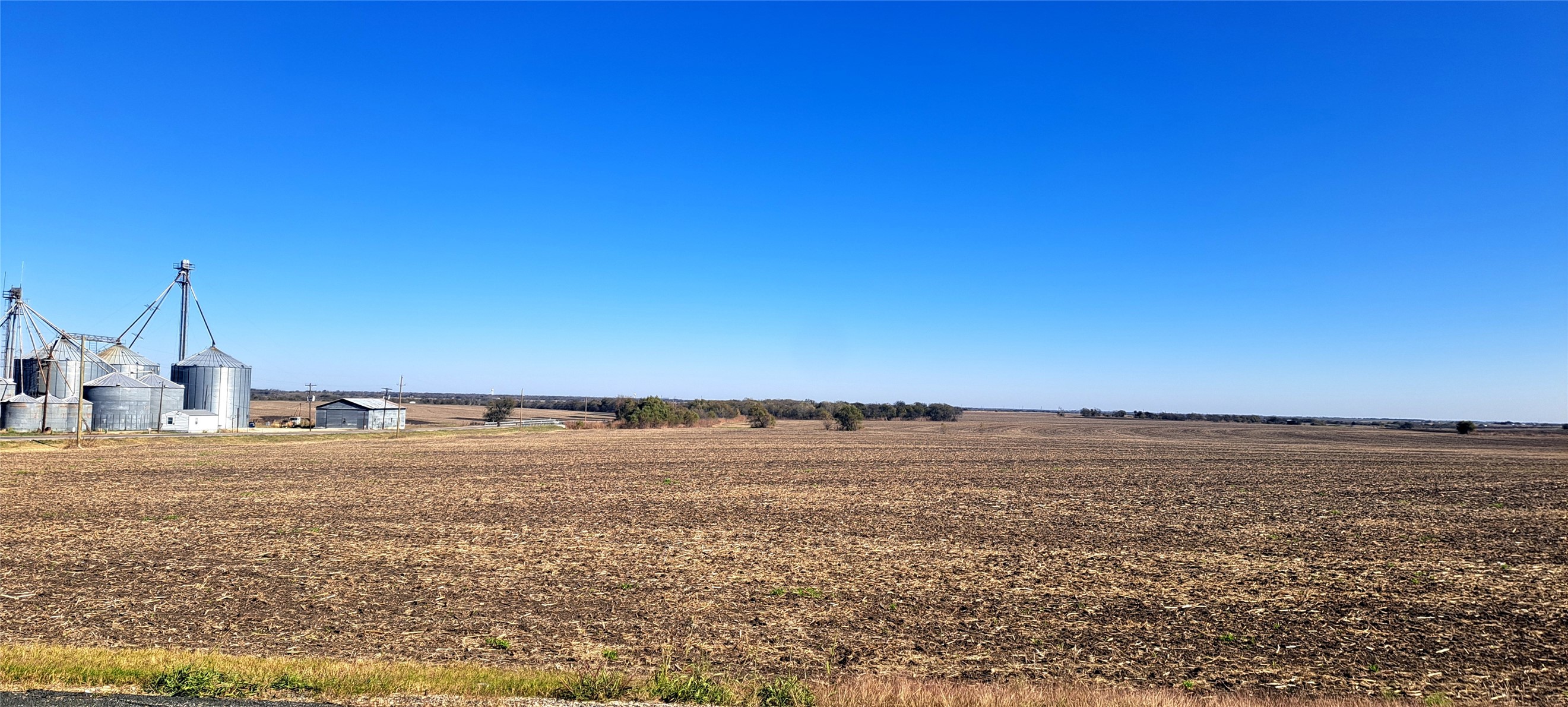 main property photo 6