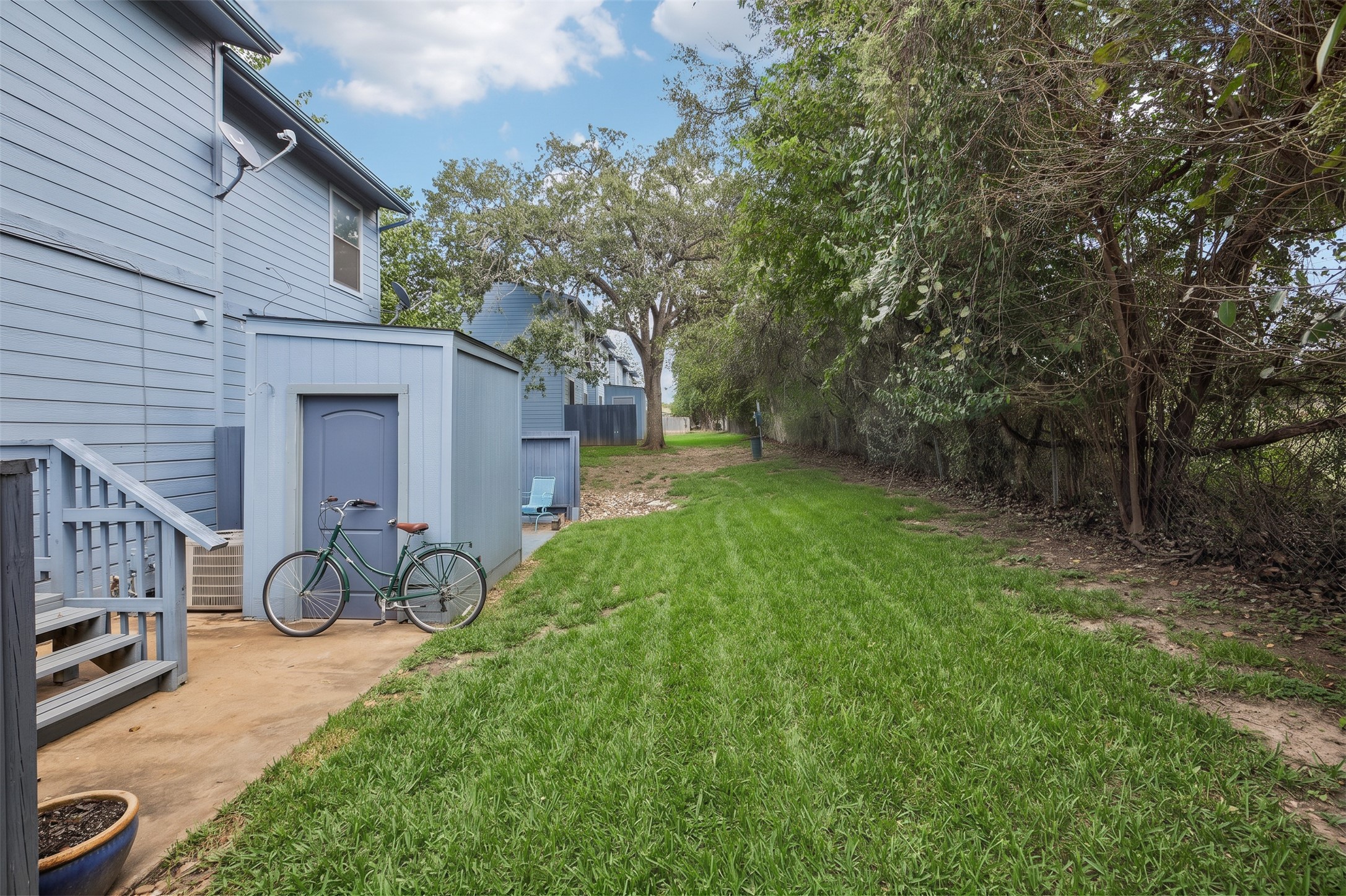 main property photo 22