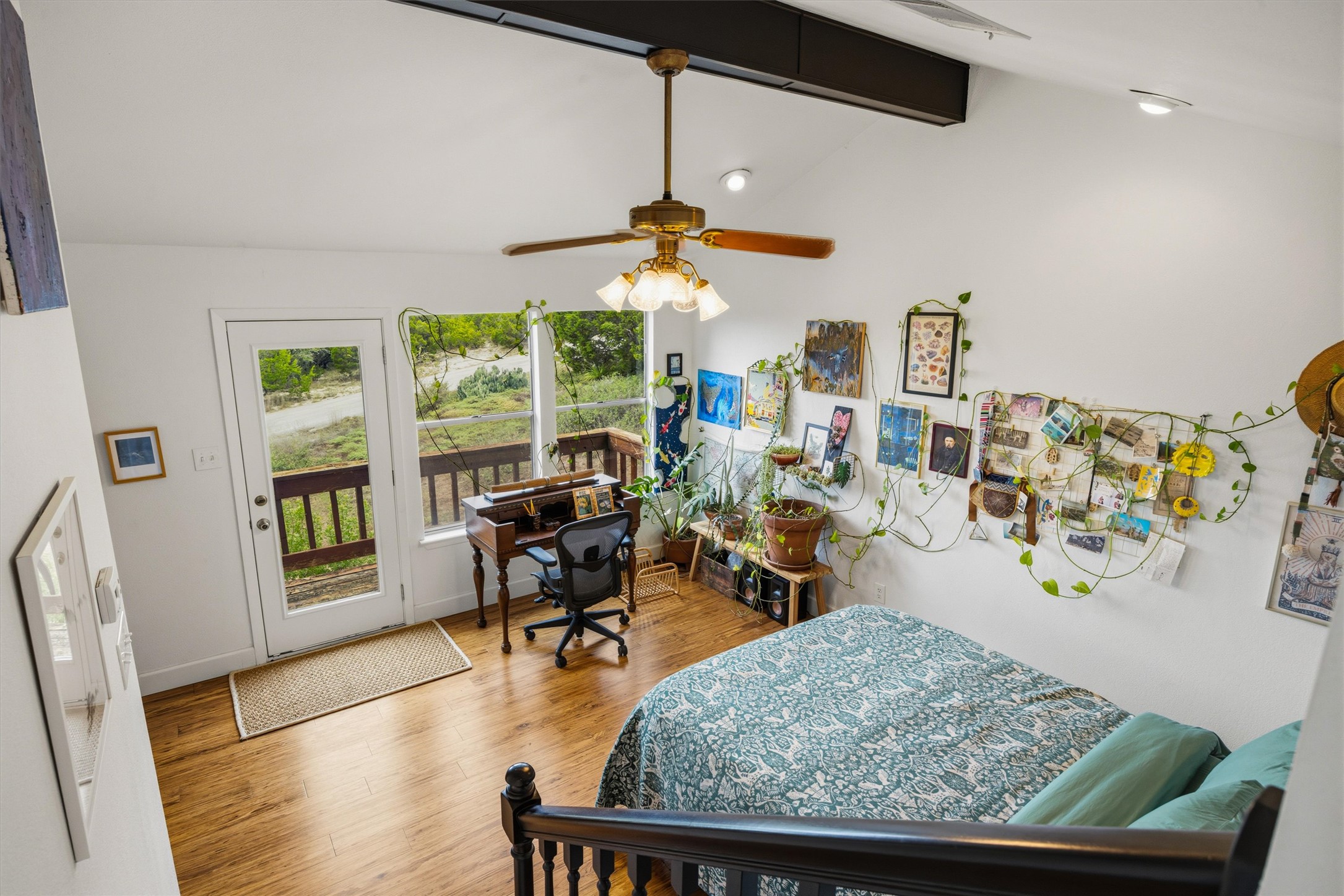 main property photo 25