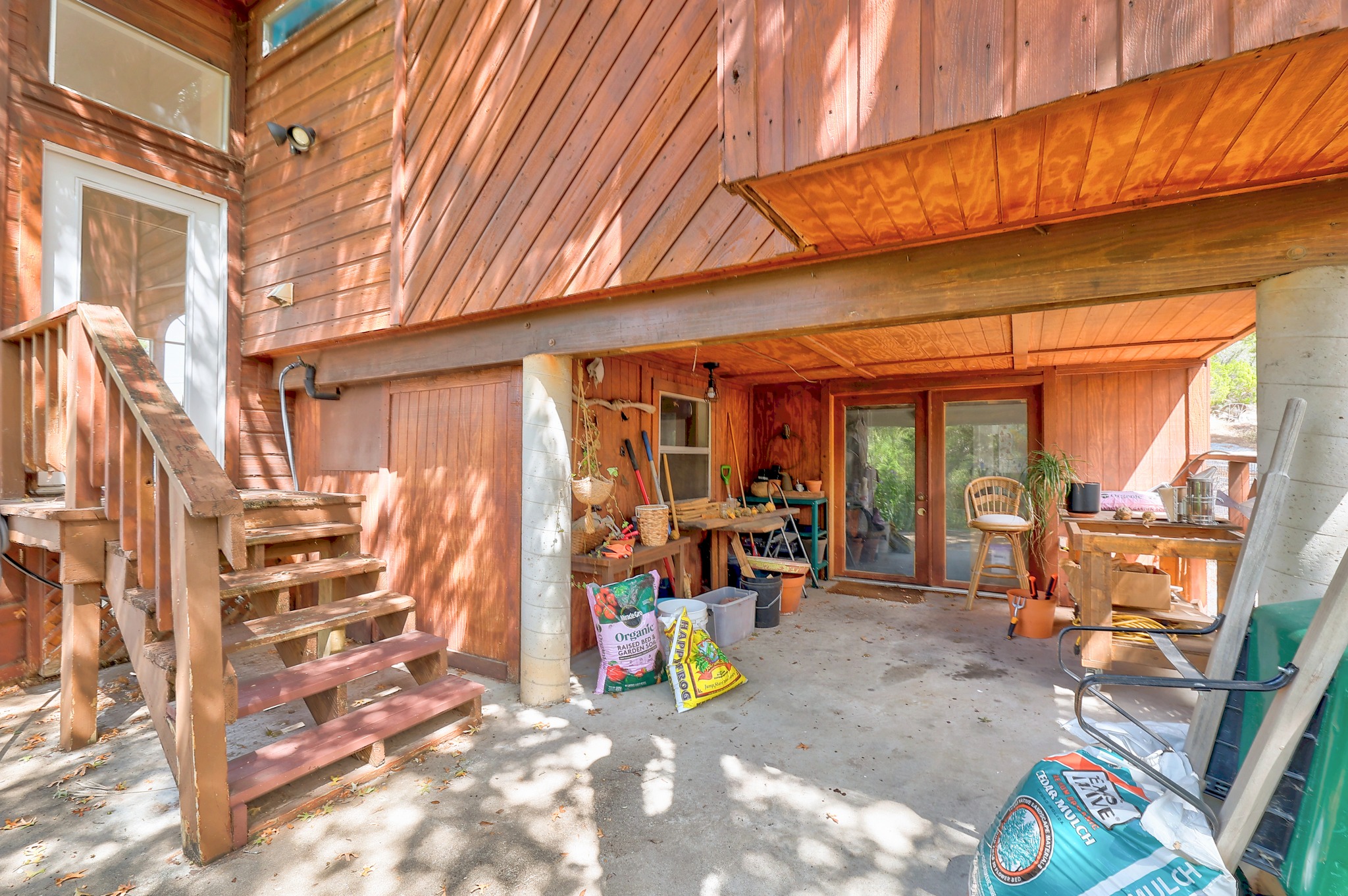 main property photo 32