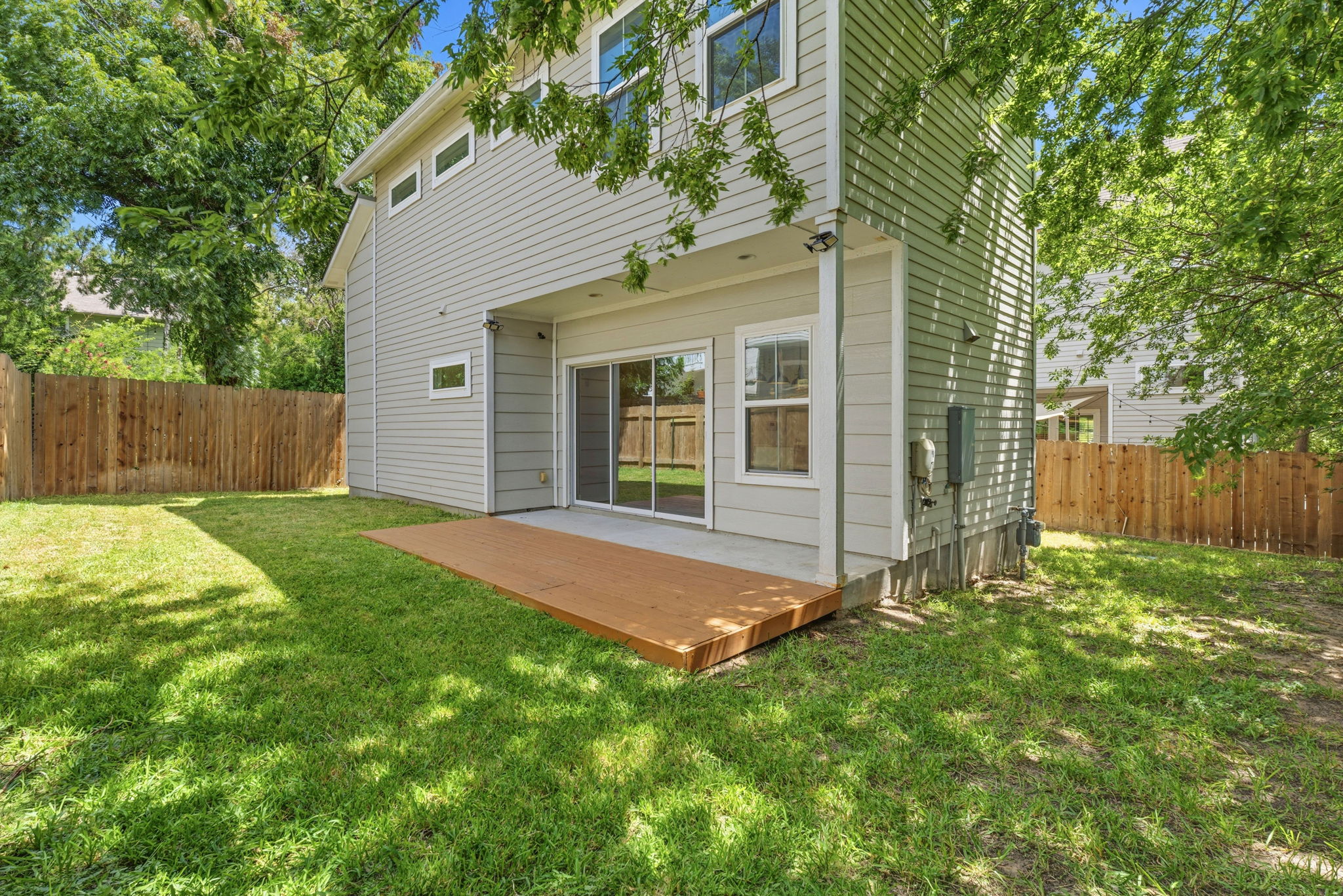 main property photo 23