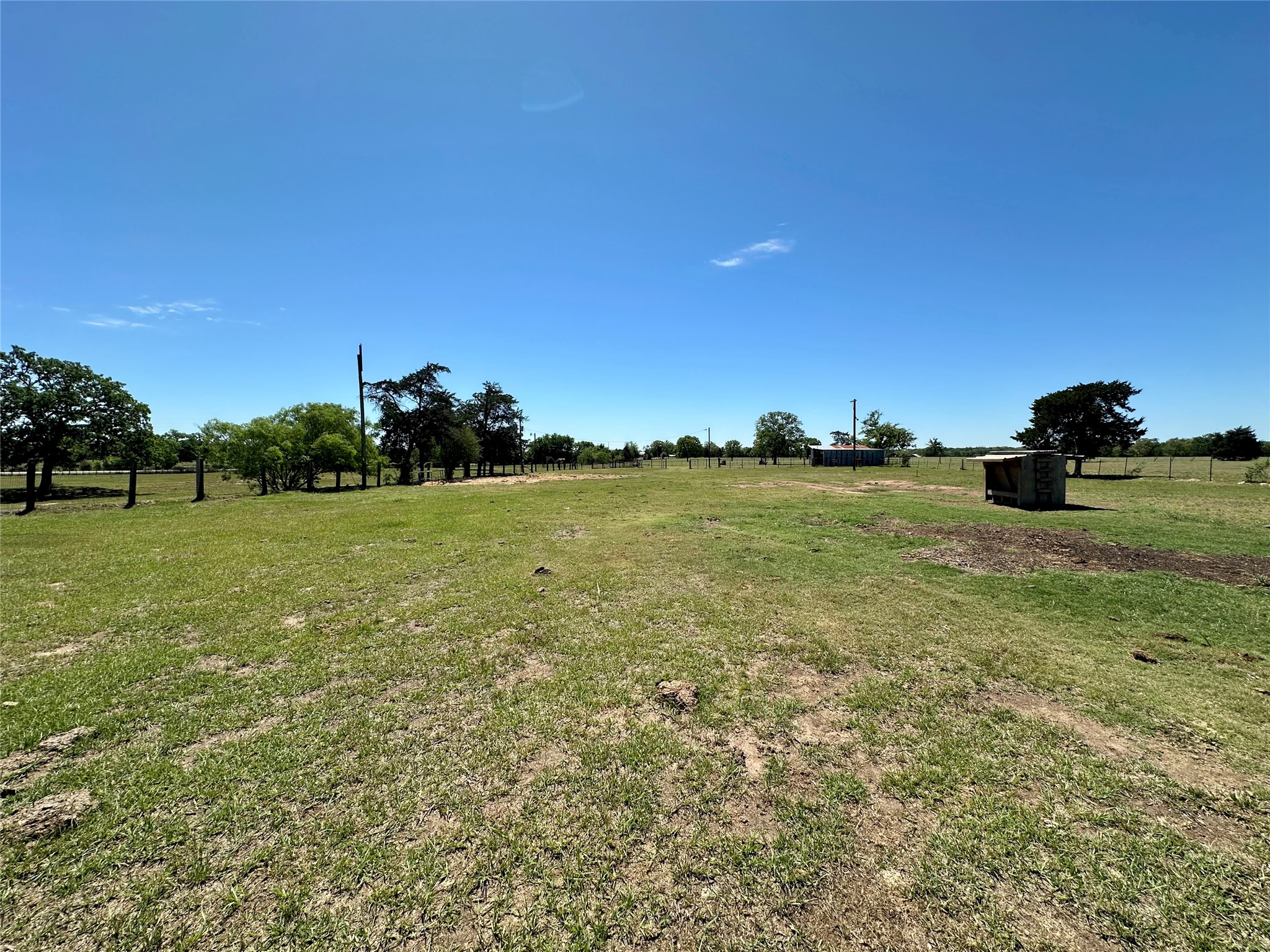 main property photo 23
