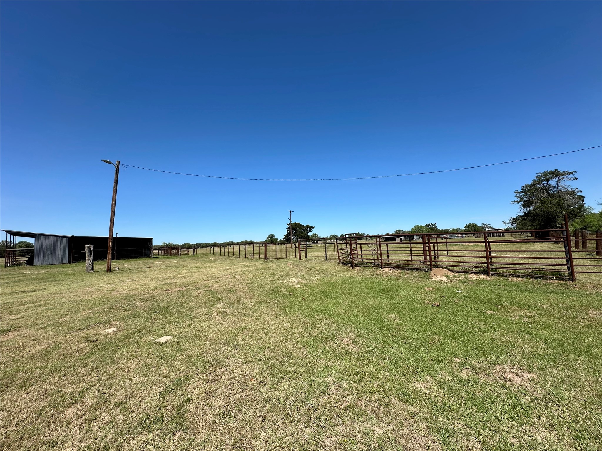 main property photo 9