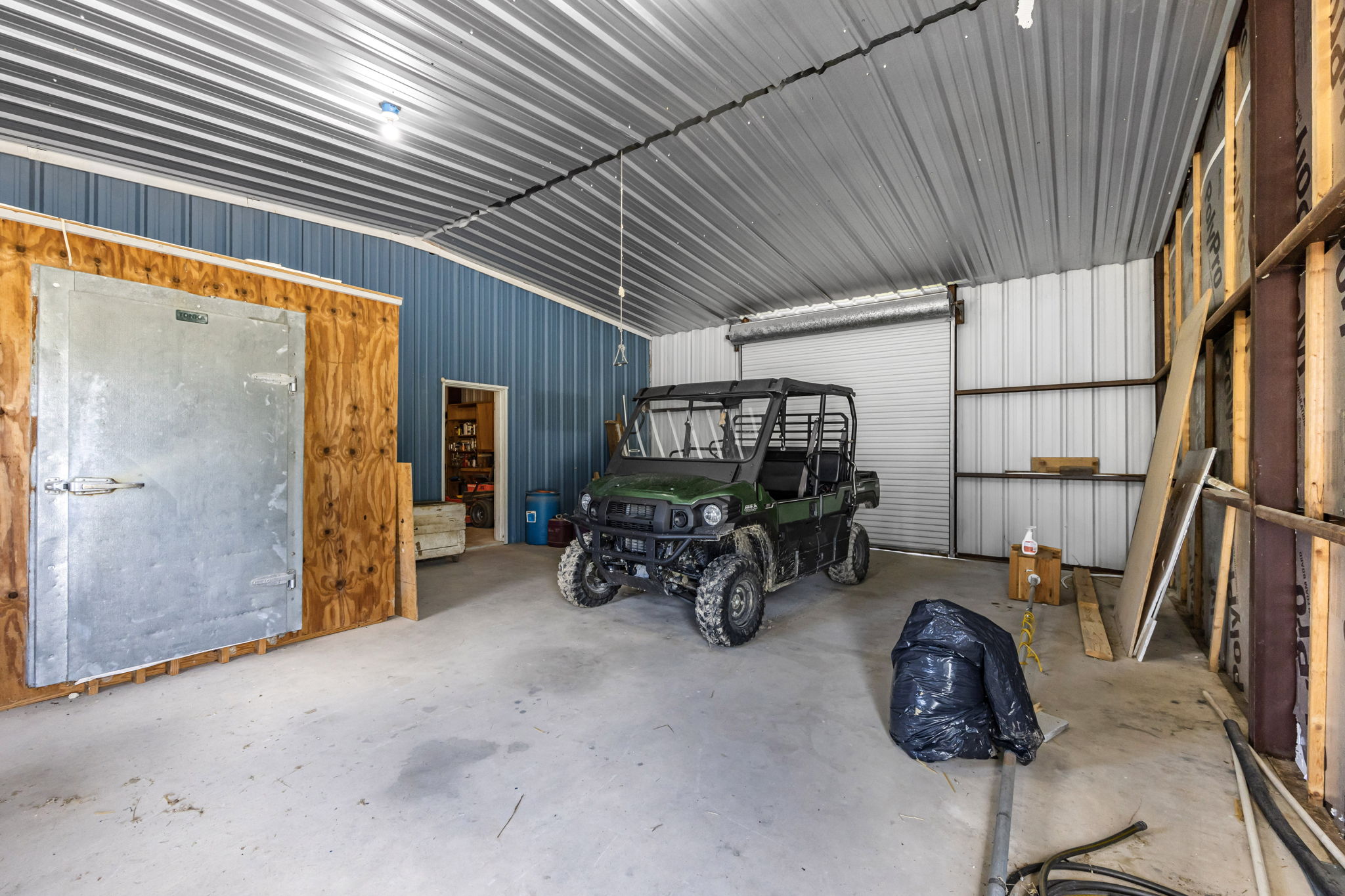 main property photo 25