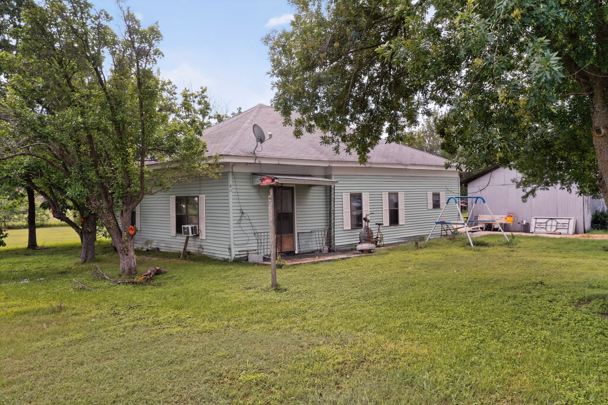 main property photo 13