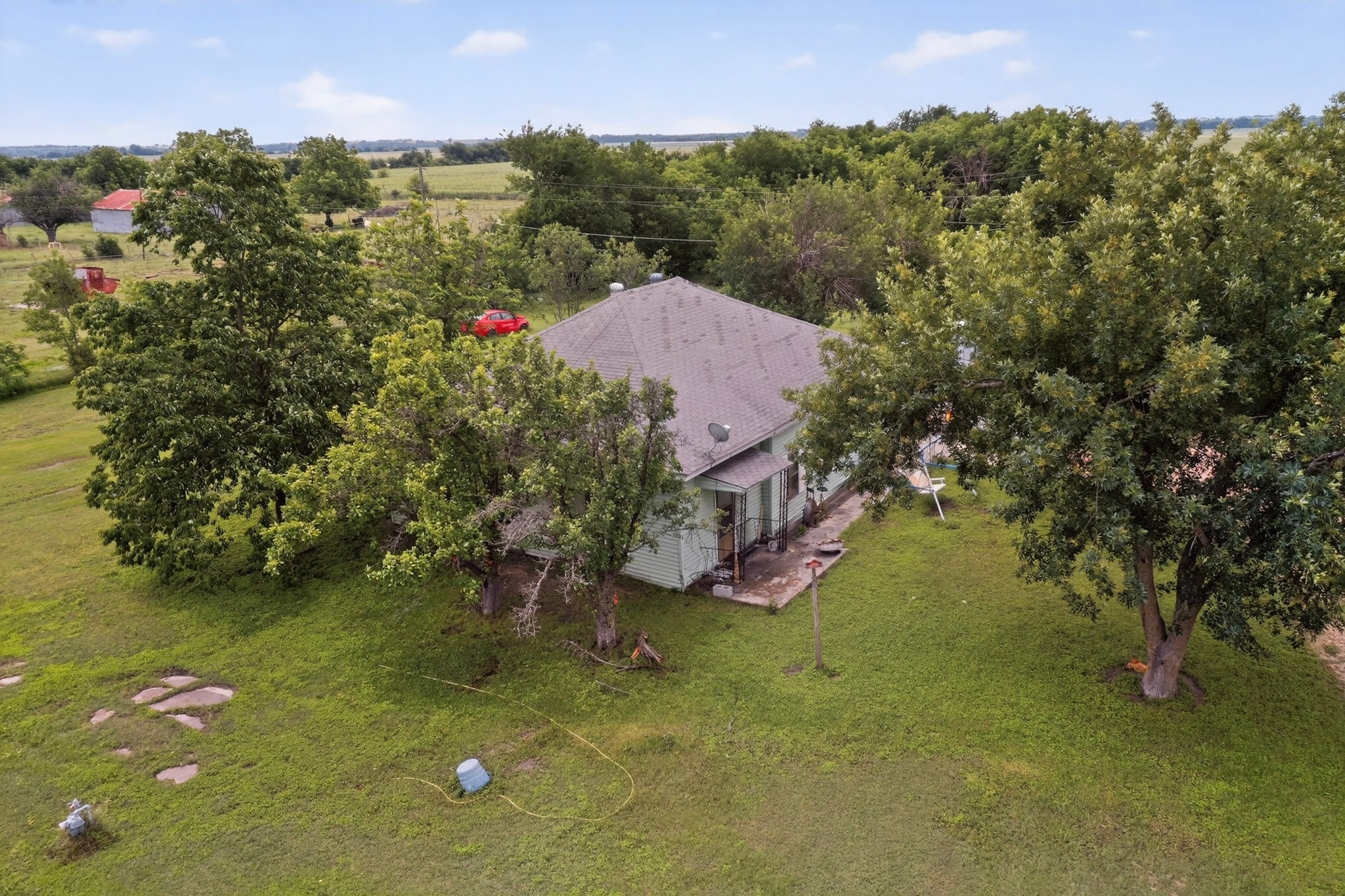 main property photo 4