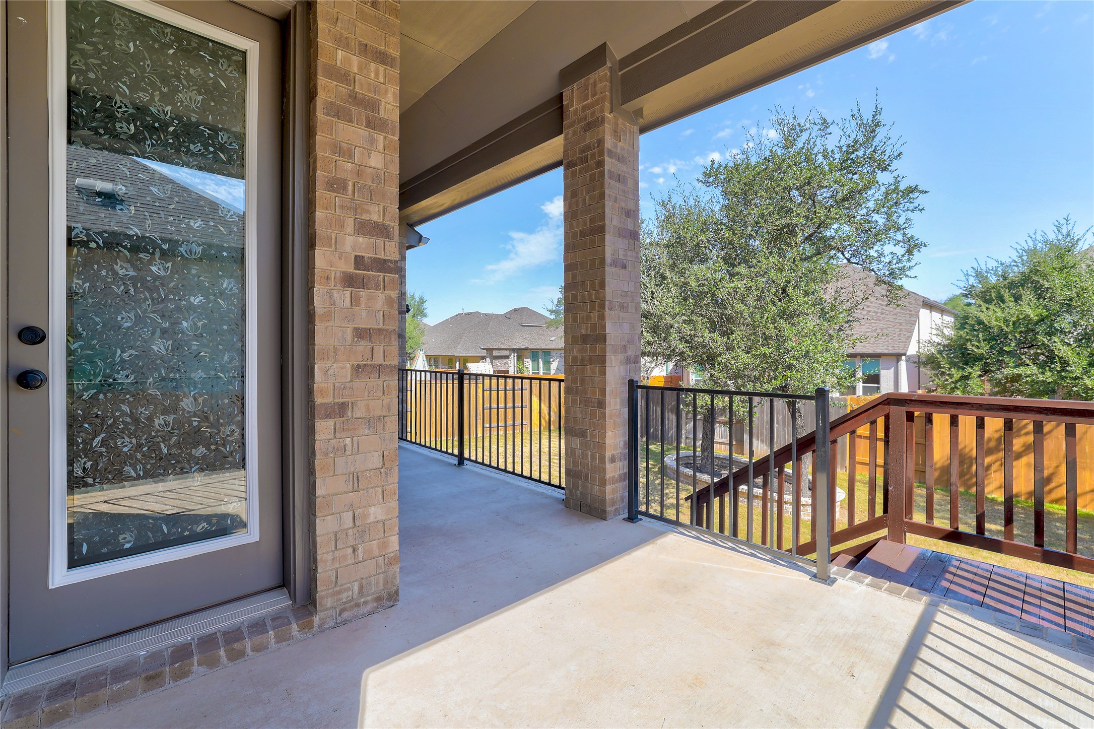 main property photo 28