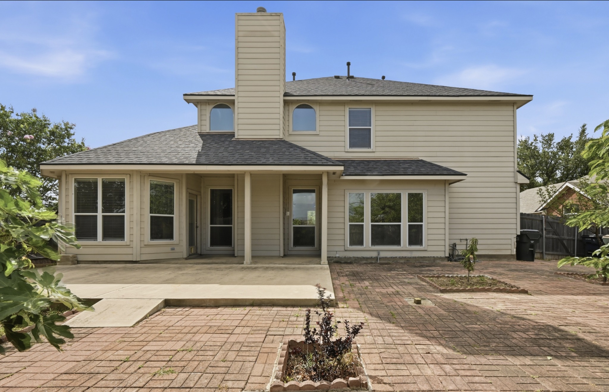 main property photo 33